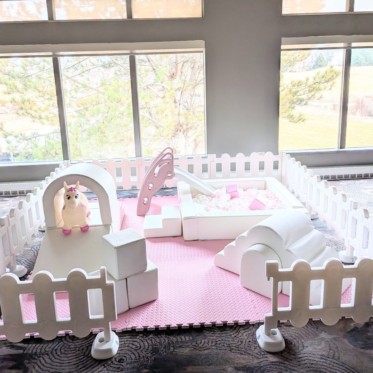 Our petite play set looking cute at @eaglebrookcc 

#softplayillinois #illinoissoftplay #geneva #genevail #stcharlesil