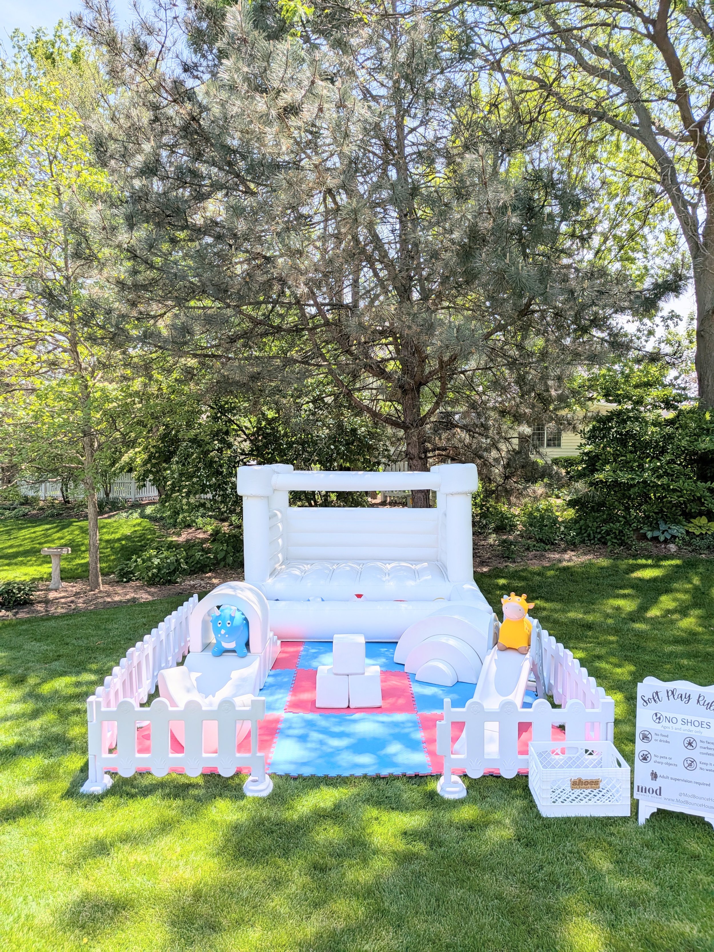 Outdoor Midi Bounce House Set
