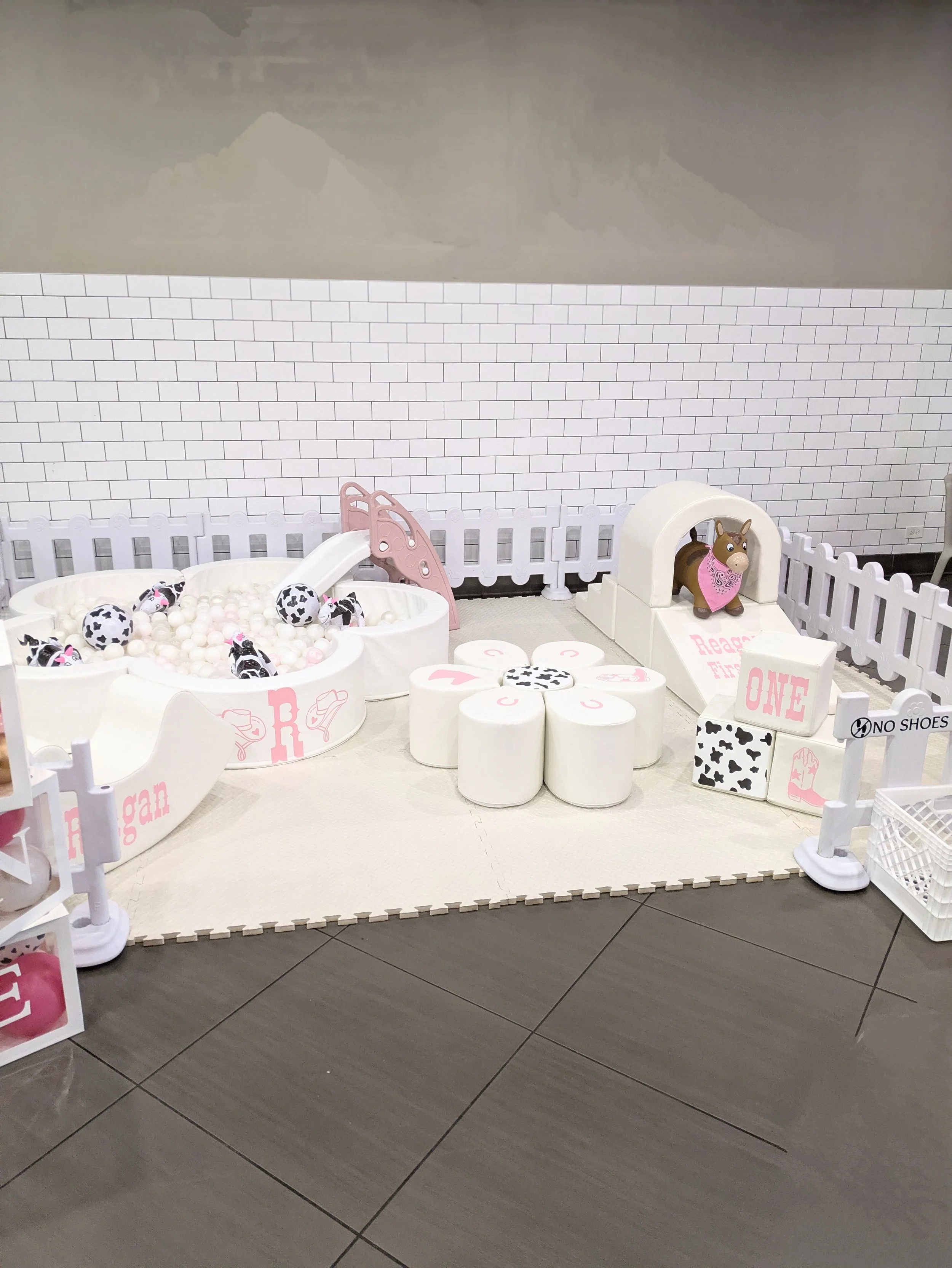 Midi Flower Set with Fence.