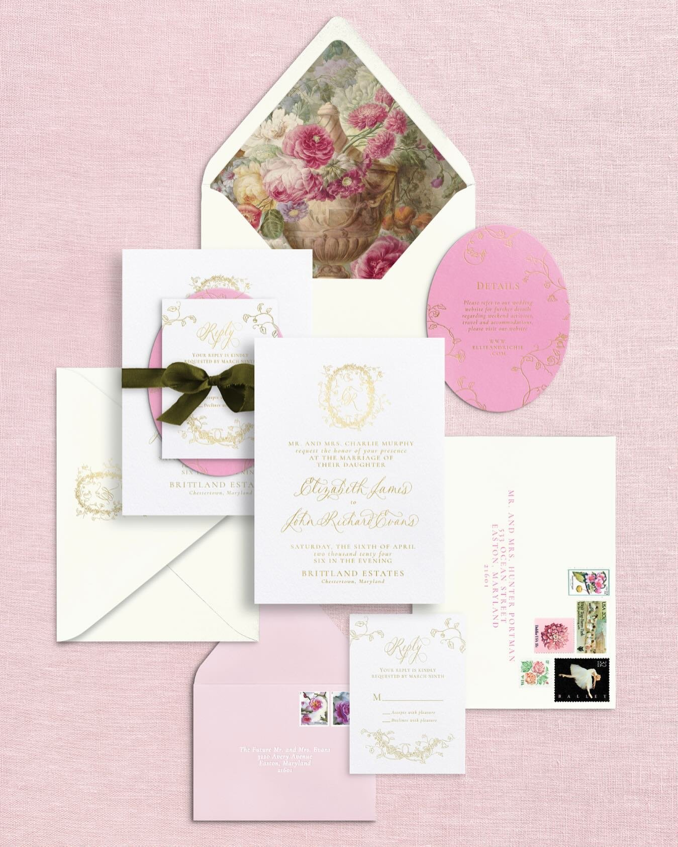 CLOSED - Our biggest giveaway yet &lt; 🩷 &gt;

One lucky bride will receive a FREE custom gold foil invitation suite! Yes, you read that right. A fully custom foil suite printed at no cost to you. ALSO as an extra bonus, all new inquiries will recei