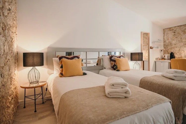 bed 2.jpg