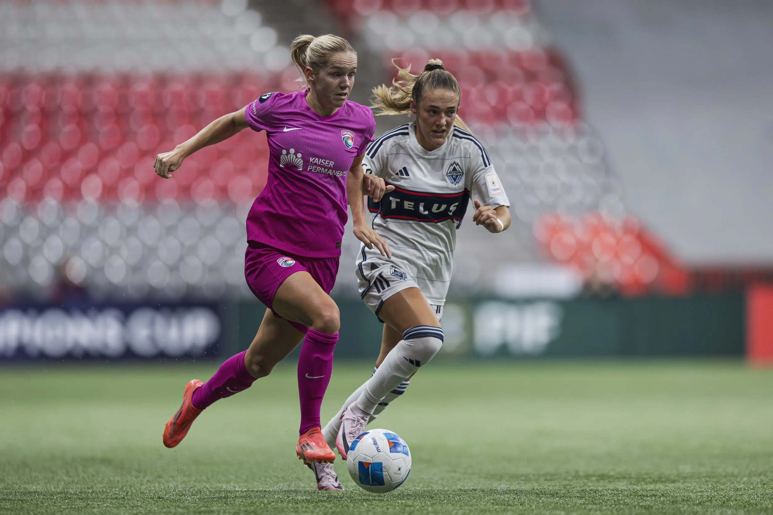 Wave cruise in 2-0 win over Vancouver Whitecaps FC 