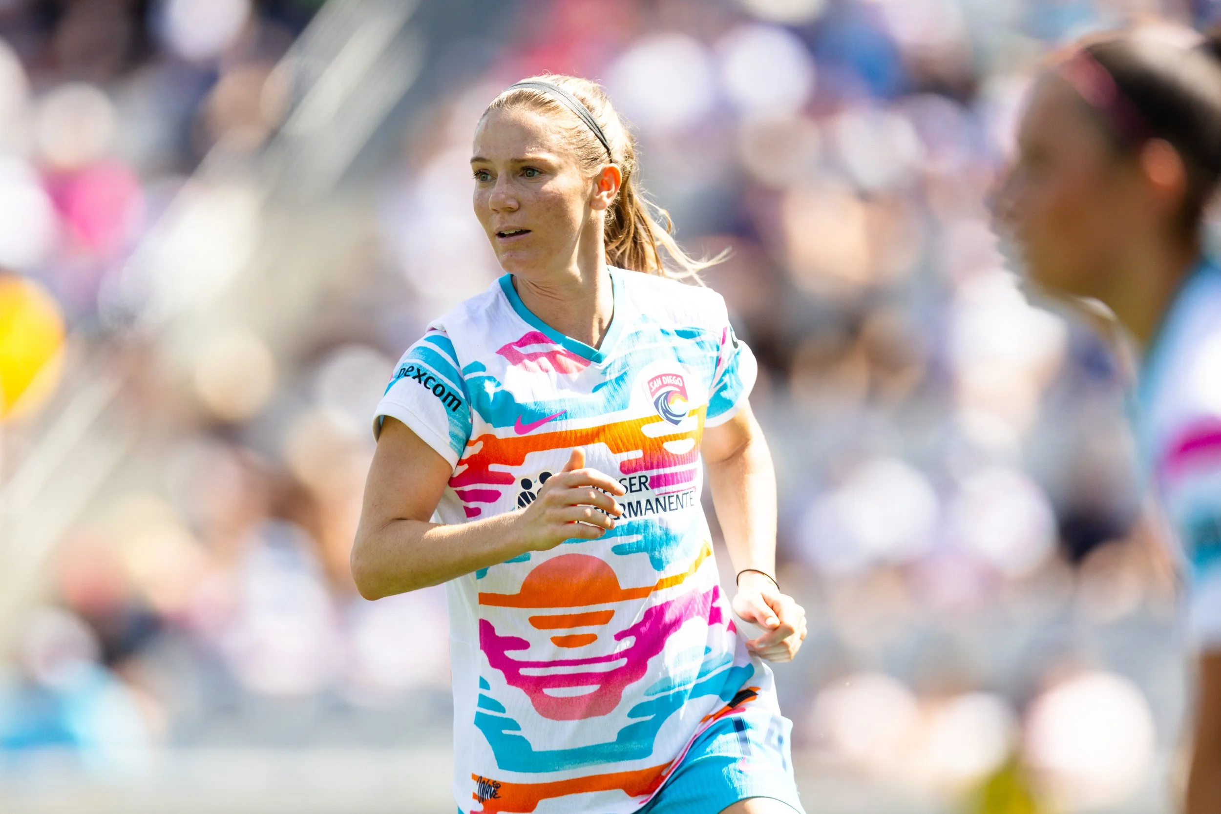 Wave re-sign Kristen McNabb to 2-year deal through 2026