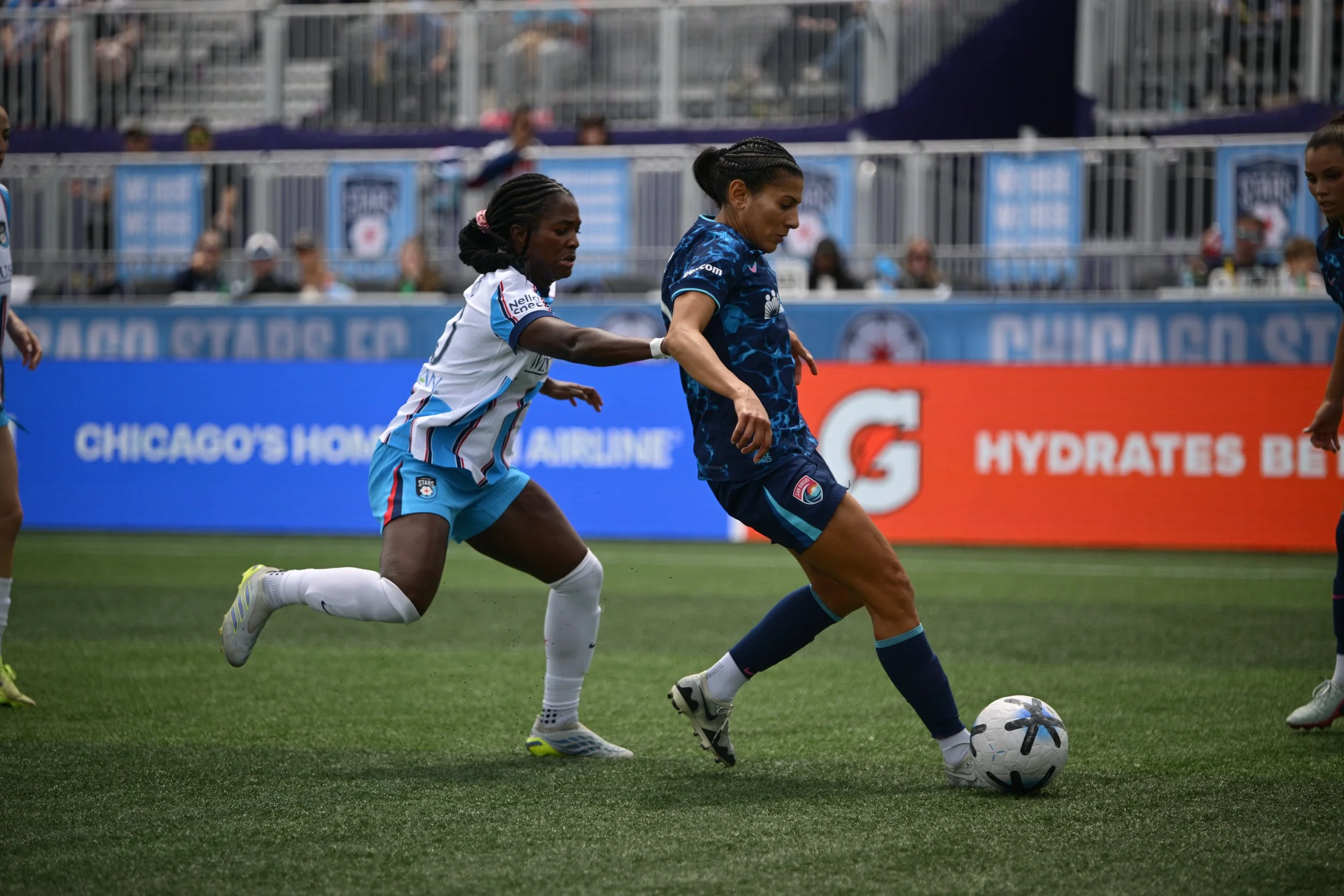 San Diego Wave enter midseason break top of the table with win against the Chicago Stars