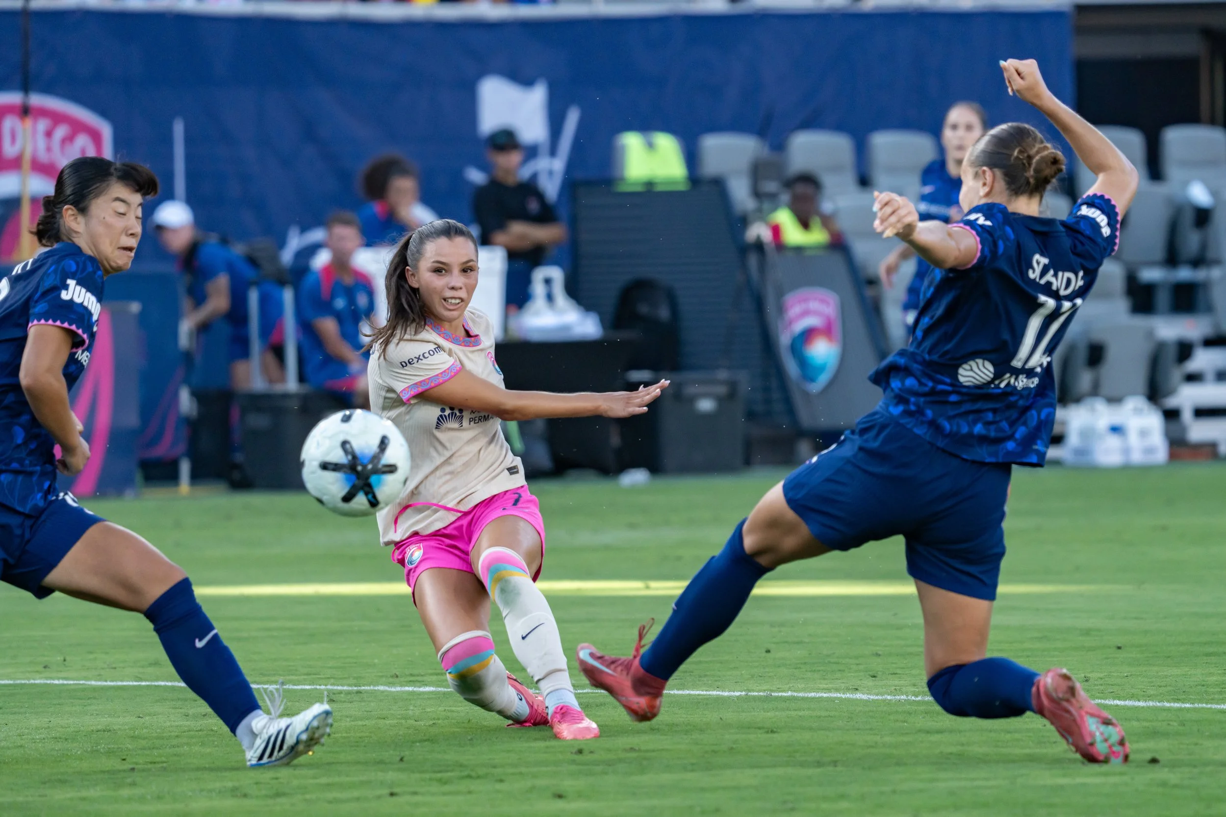 San Diego Wave earn big three points against North Carolina Courage