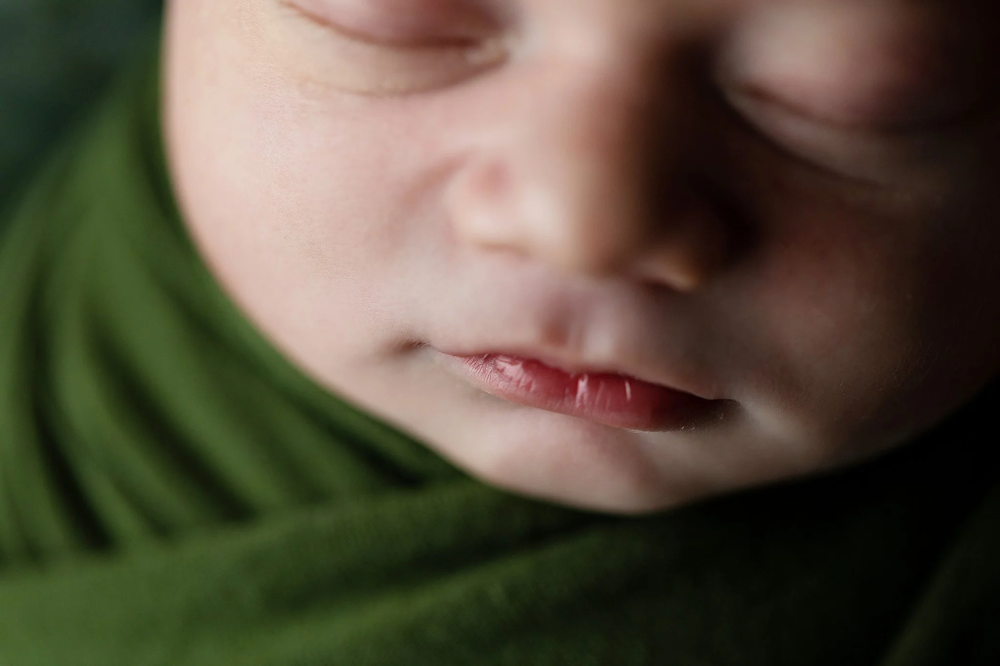 more-than-a-moment-studios-newborn-photographer-cornwall-ottawa-photographer_0123.jpg