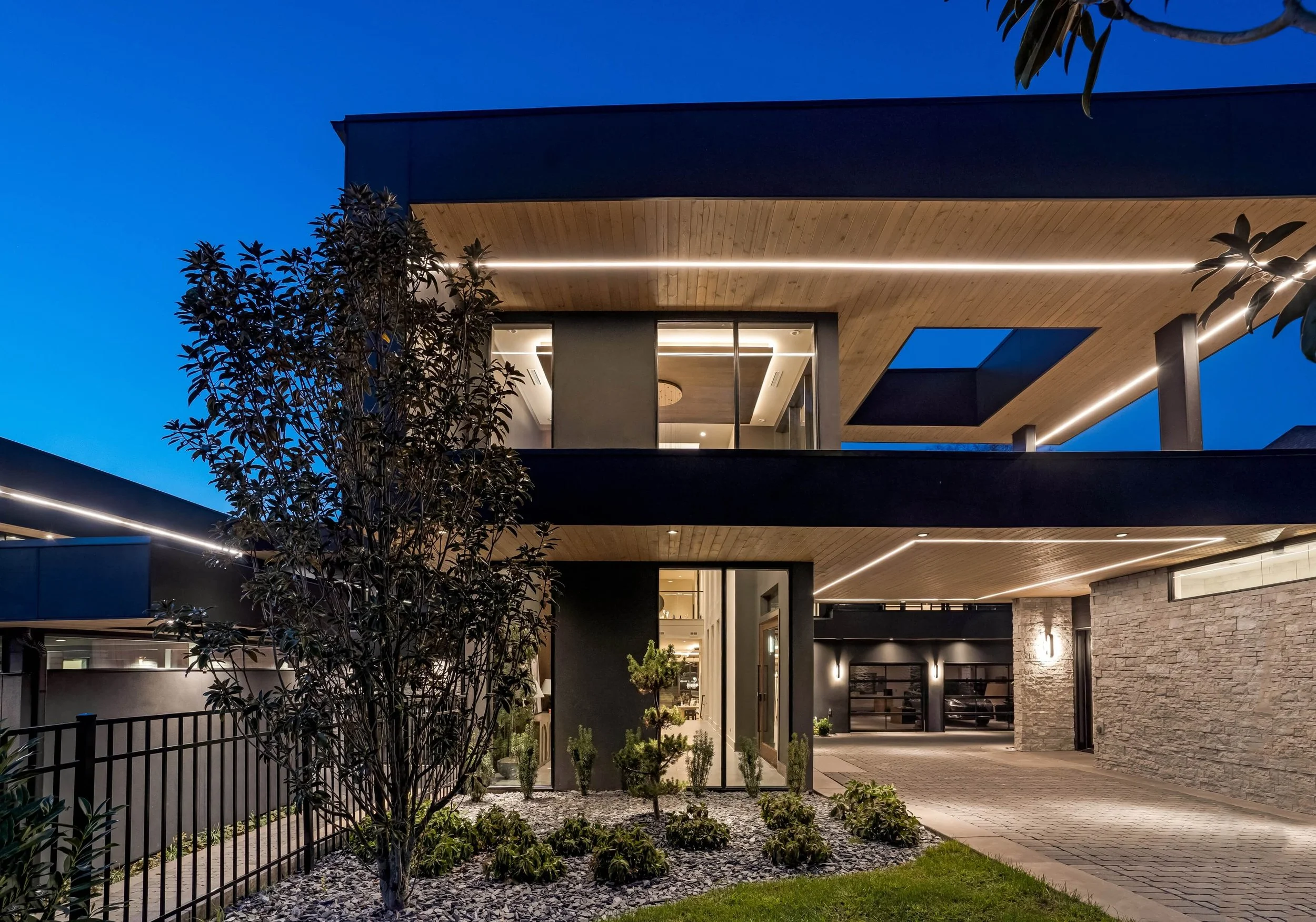 21 3906 Harding Ryan Thewes Architect.jpg