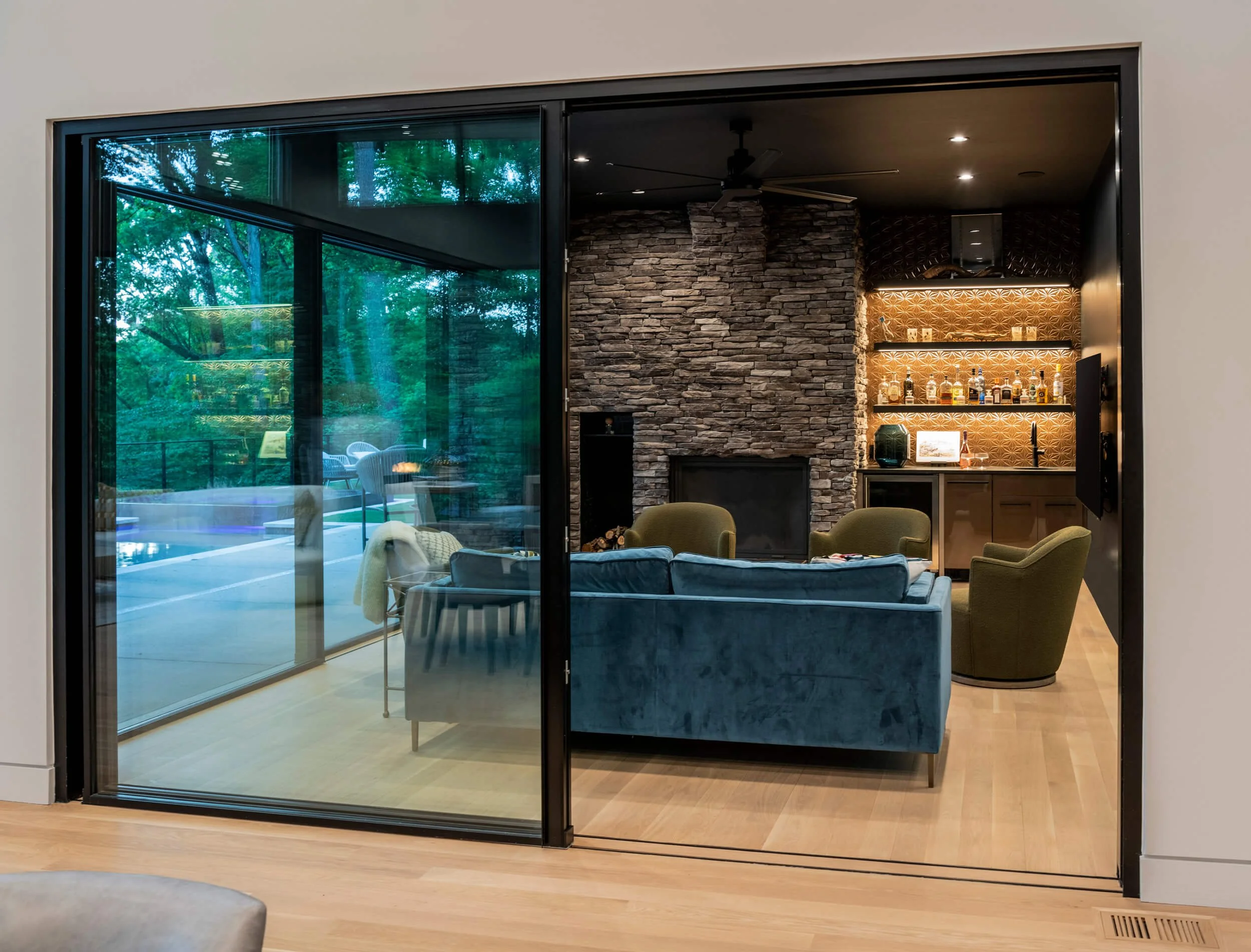 24 Ryan Thewes Architect Sandstone.jpg