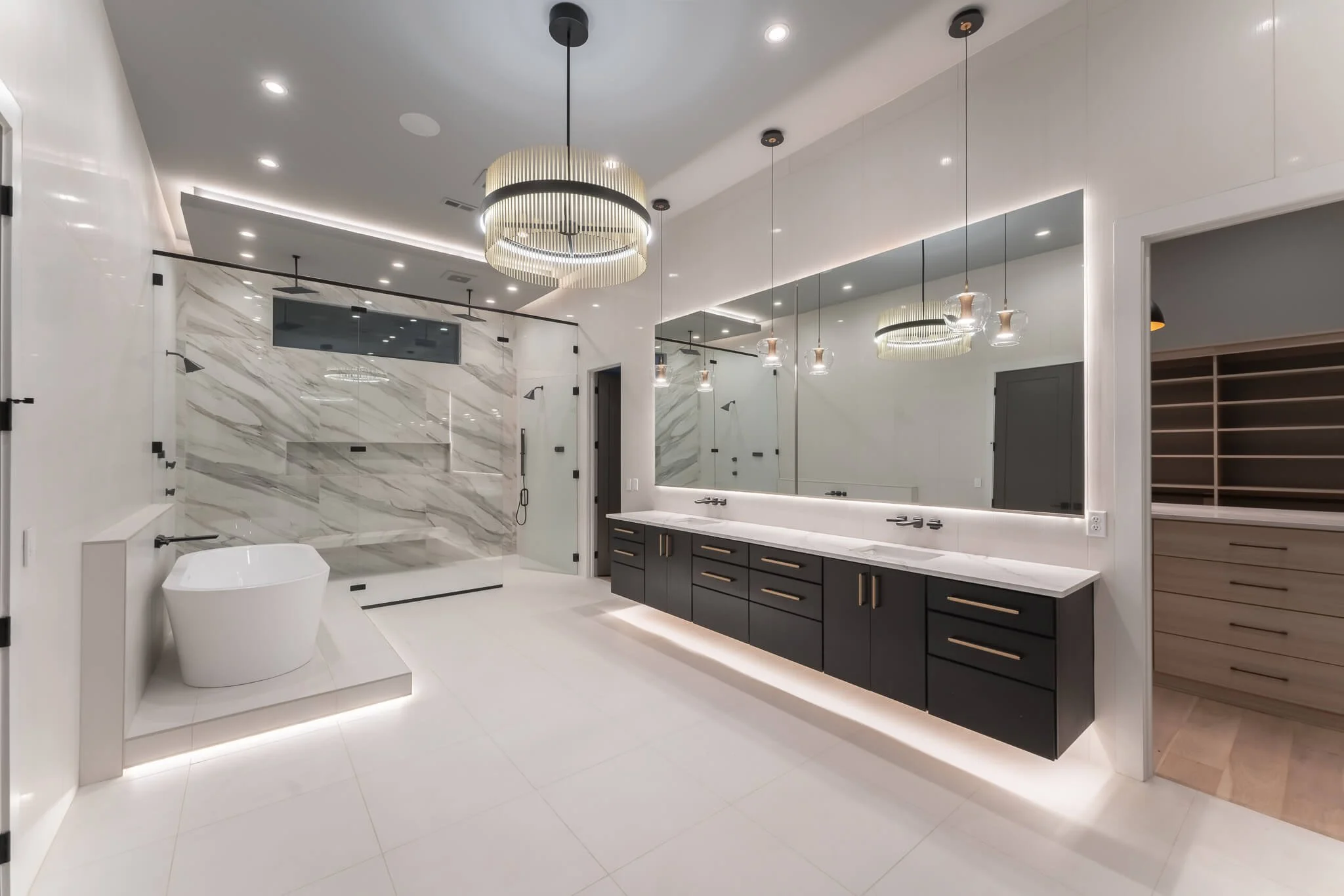 15 3908 Harding Ryan Thewes Architect.jpg