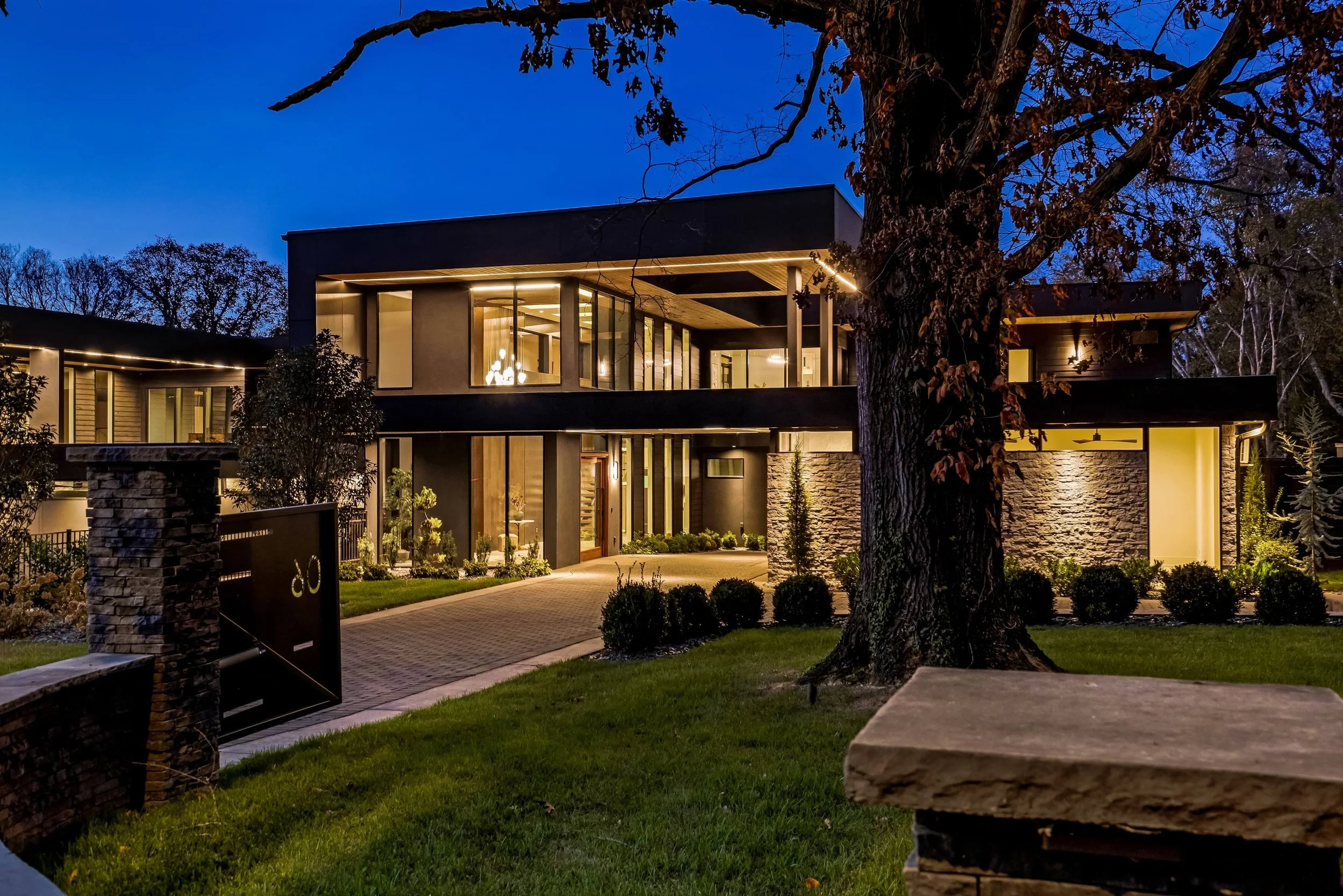 20 3906 Harding Ryan Thewes Architect.jpg