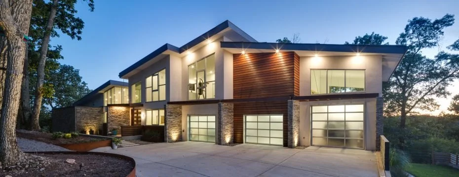 Front of Brentwood Mid Century Modern house, designed by Ryan Thewes, Architect, at night