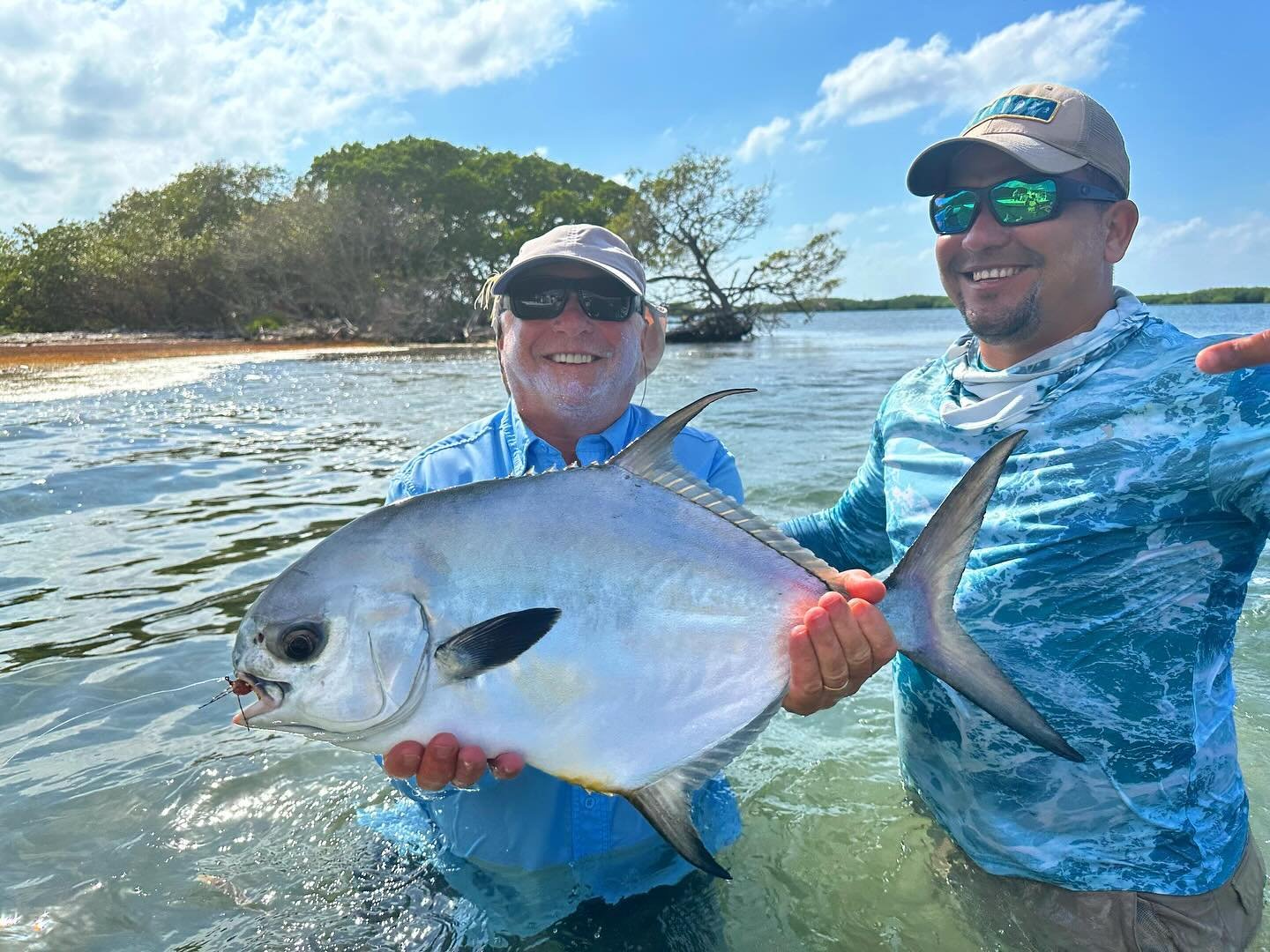 Many men go fishing all of their lives without knowing that it is not fish they are after.&rdquo; &mdash;Henry David Thoreau. 

All smiles from the lodge in Guanja guide @kendellpowery 

#flyfishing #permitfishing #honduras