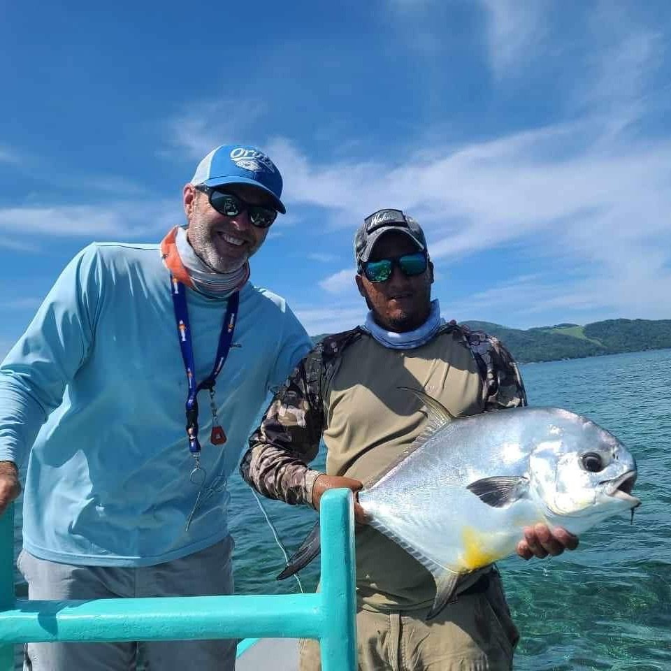 If smiles and big perms life on the island is always good 👍 
#flyfishing #permitonfly