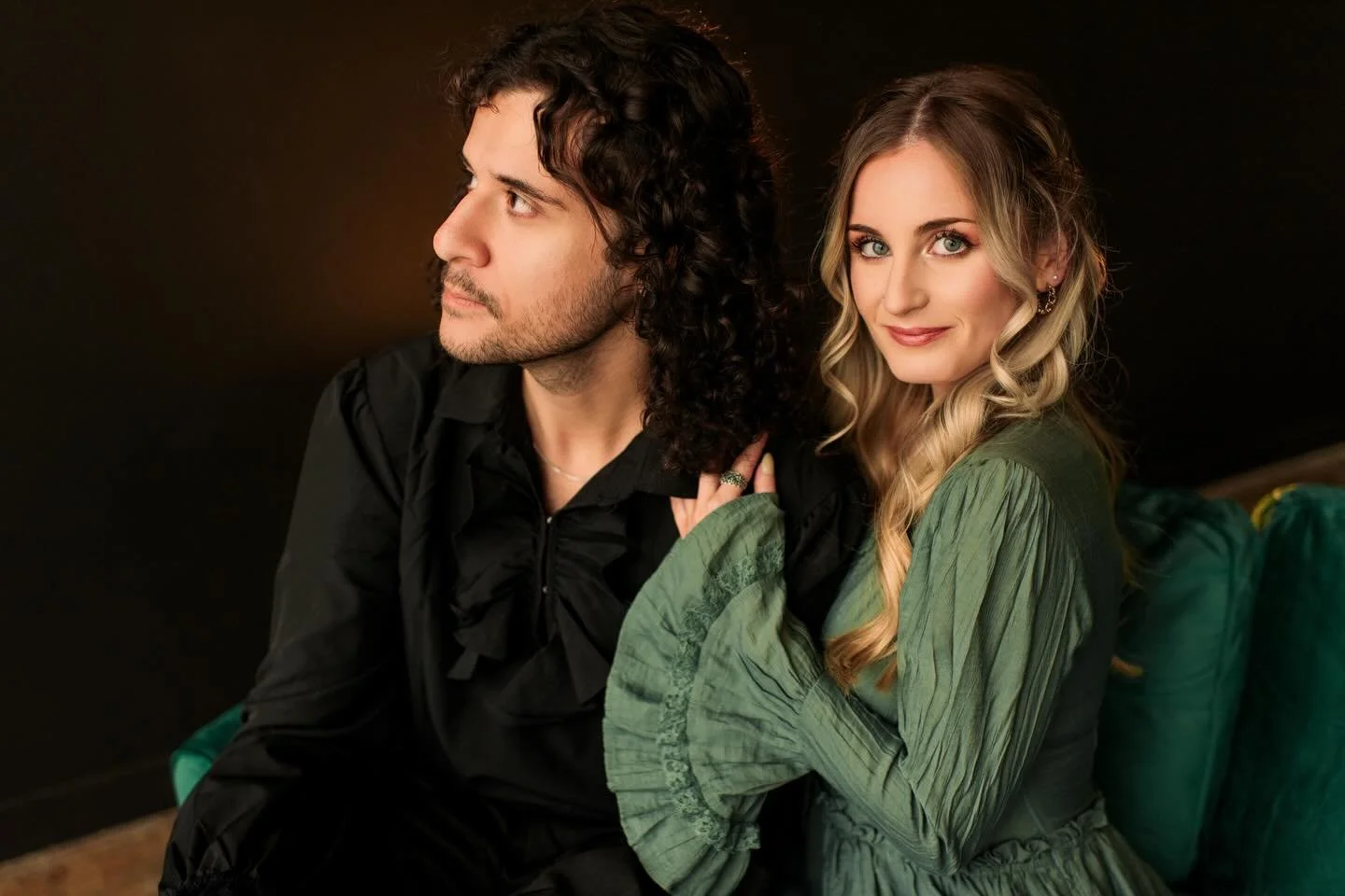 Couples shoot but make it goth romantic?? Yes pls🌹 &bull; Jake and Ashley absolutely killed it in their session and they look amazing!!&hearts;️

#dallascouplesphotographer #dallasphotographer #dfwphotography #dfwphotographer #dallasportraitphotogra