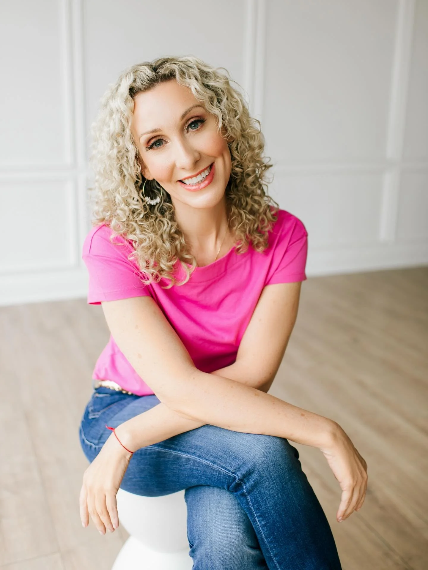 Let&rsquo;s talk branding! Of course our goal is for you to LOVE the way you look in your photos! Our other goal? To make sure the feeling of your images align with your brand✨ 
👉🏻how do we accomplish all of this?👈🏻 
✅expert posing and directing 