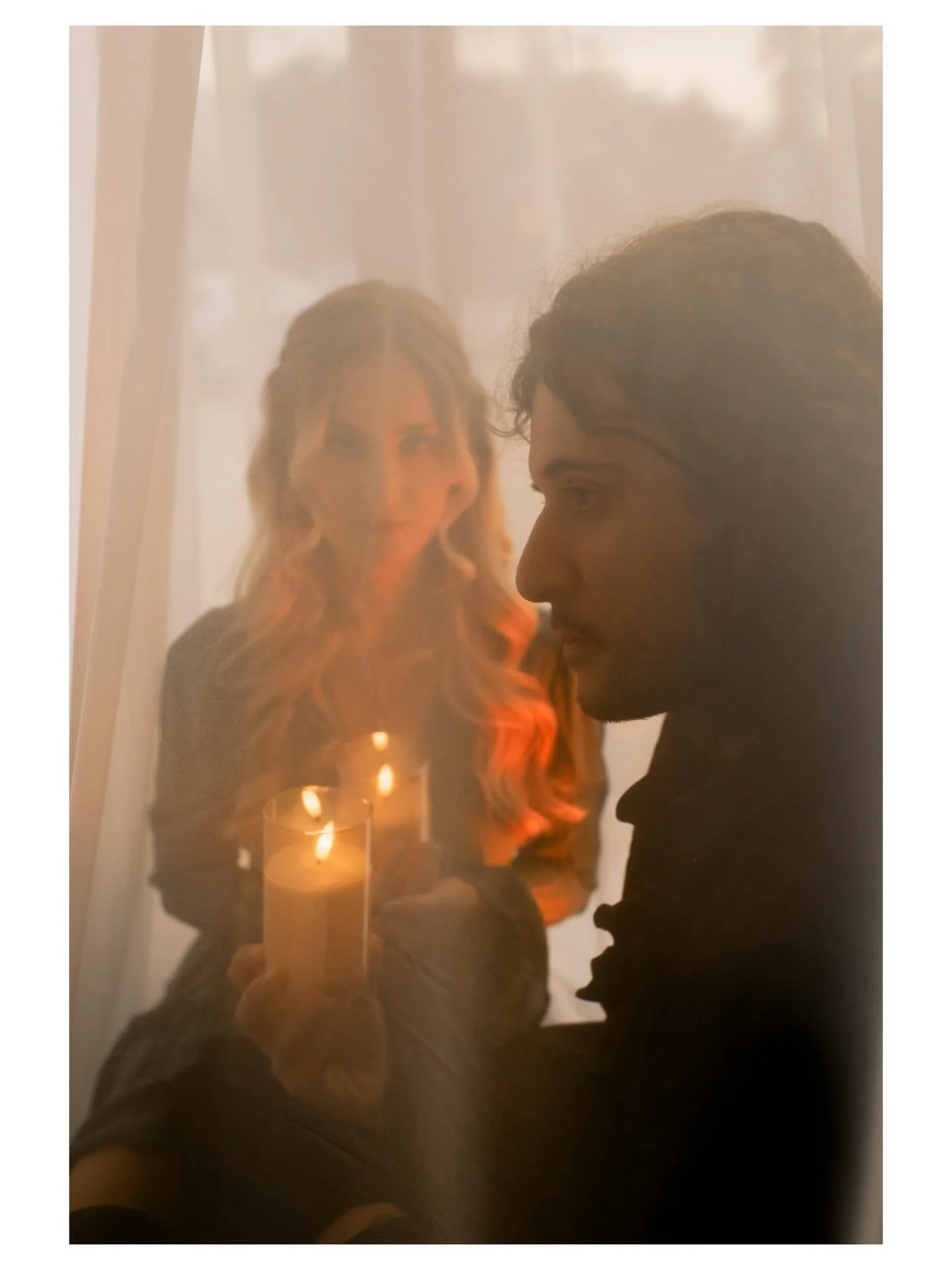 Gothic couples session?🌹🕯️ yes please &hearts;️ we make sure to listen to the kind of photoshoot you&rsquo;re envisioning and then bring it to life! 

How? Through an in-home consultation. We make planning easy and seamless so you can enjoy the ses