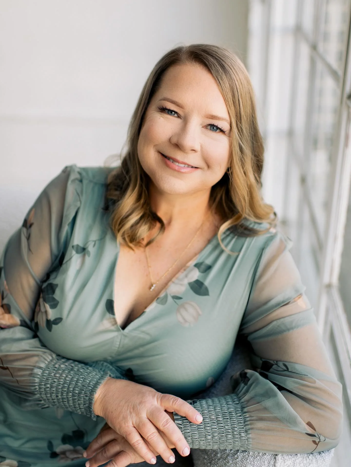 I love Kim&rsquo;s new headshots - she looks so elegant, welcoming, and beautiful! She needed updated portraits for her website so her target audience could see her and connect with her 📸✨

Want updated headshots that feel more modern and fresh like