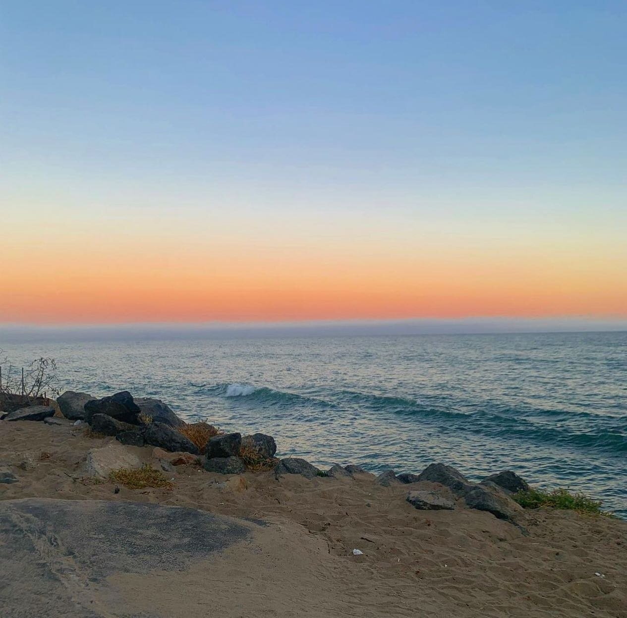 Stop in and enjoy the views 😍#repost @cristendrummond 

Don&rsquo;t forget to tag @gladstonesmalibu for a chance to be featured .
#gladstones #malibu #foodie