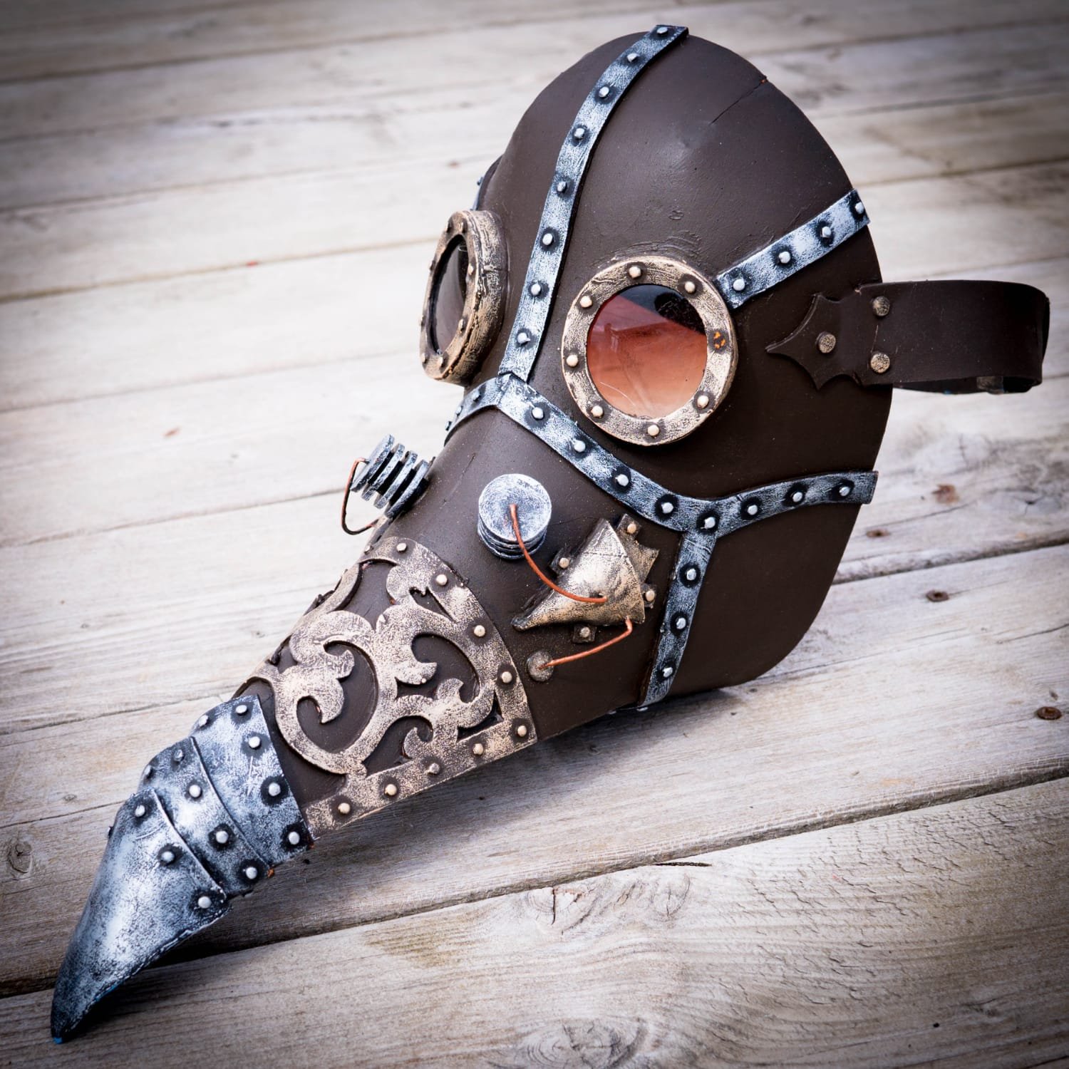 10 Amazing Steampunk Costume Ideas and accessories made from foam
