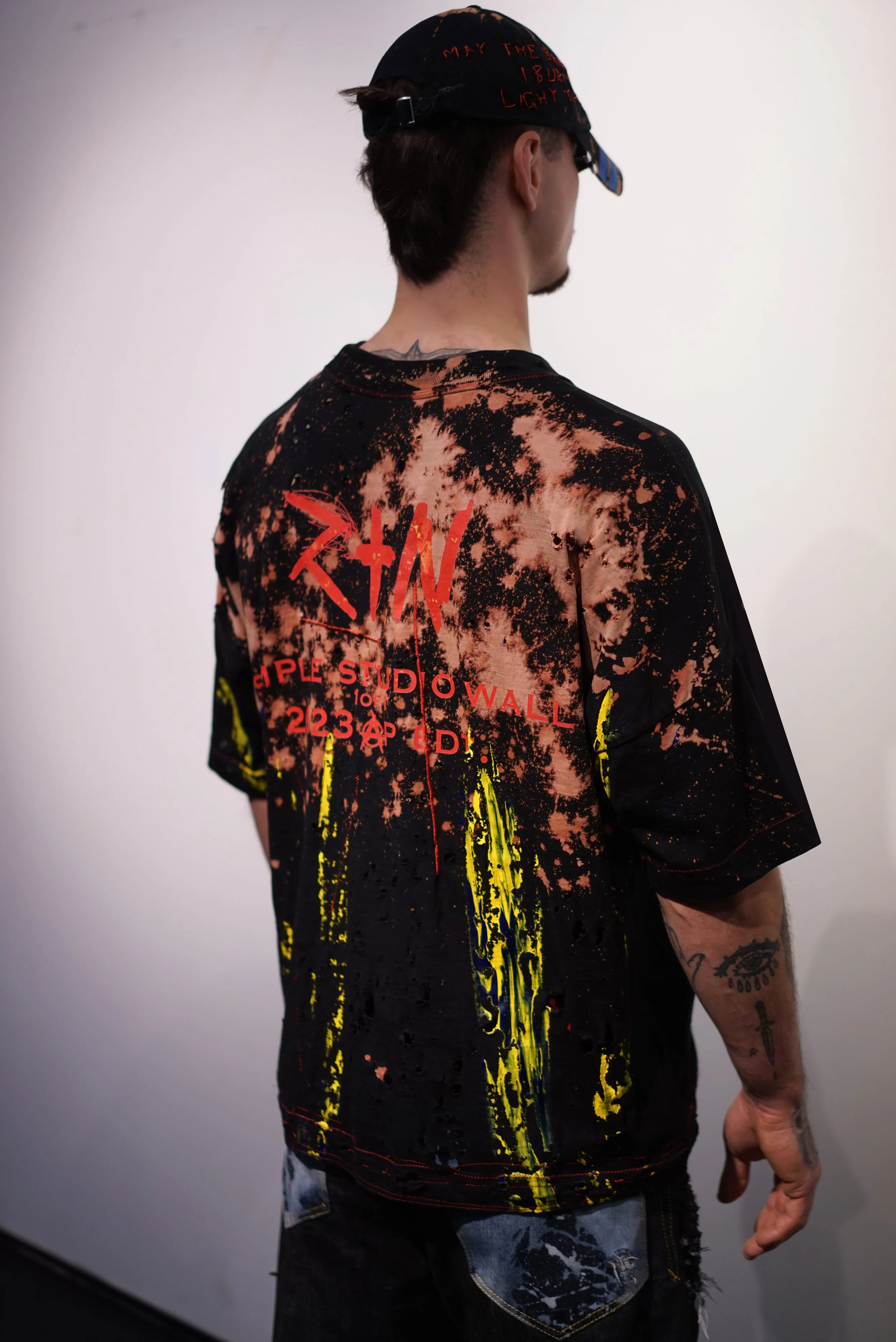RtN-bleach-batik-single-neelde-stitch-punk-t-shirt-4.jpg