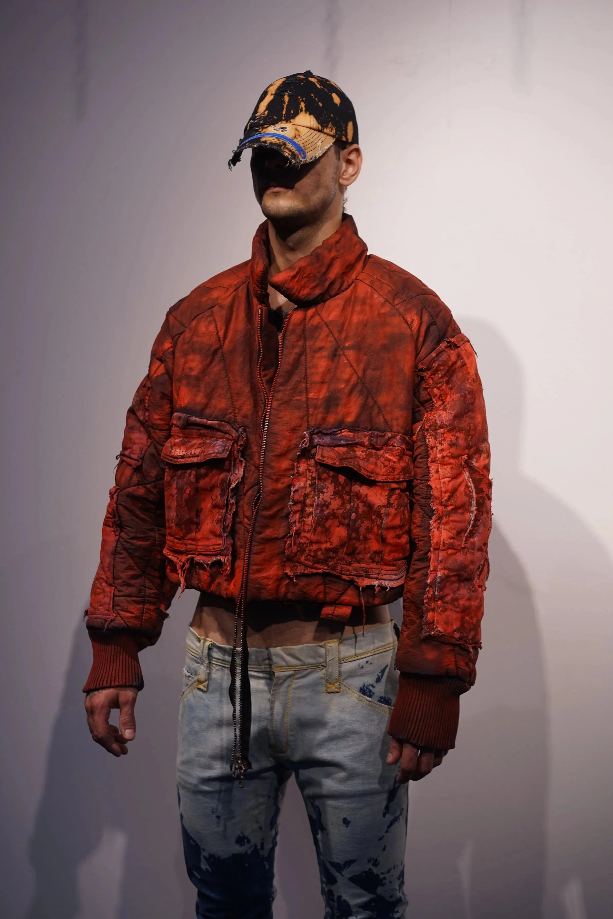 RtN_red_oil_painted_bomber_jacket_punk05398-10-min.jpg (Kopie)