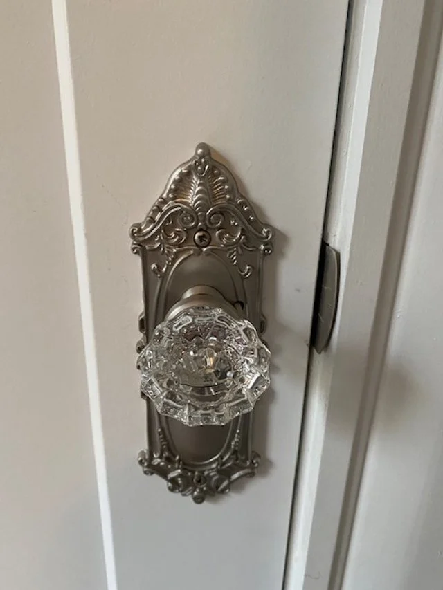 2nd and 3rd floor knobs.jpg