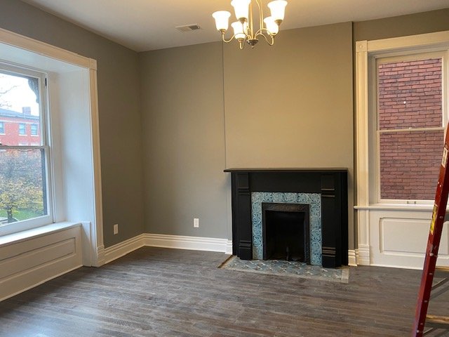 front bed 2nd floor.jpg