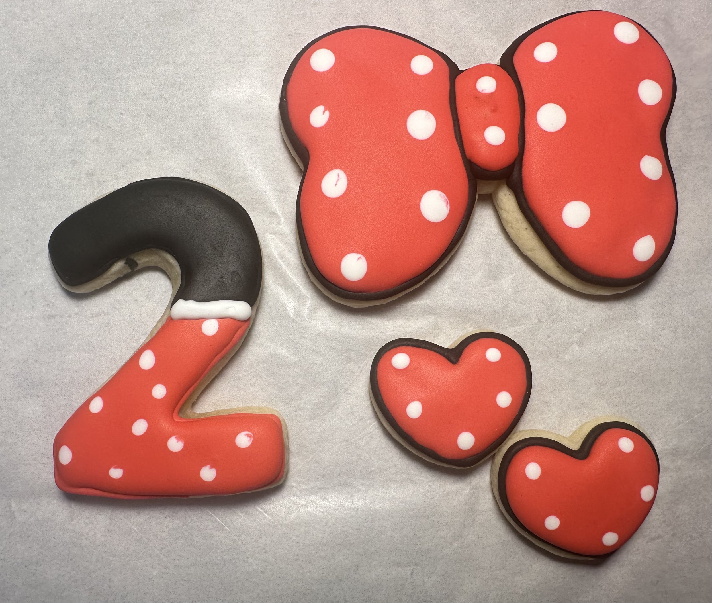 Mini Mouse w/ minis to match! $60 per dz of larger cookies - $15 per dz minis