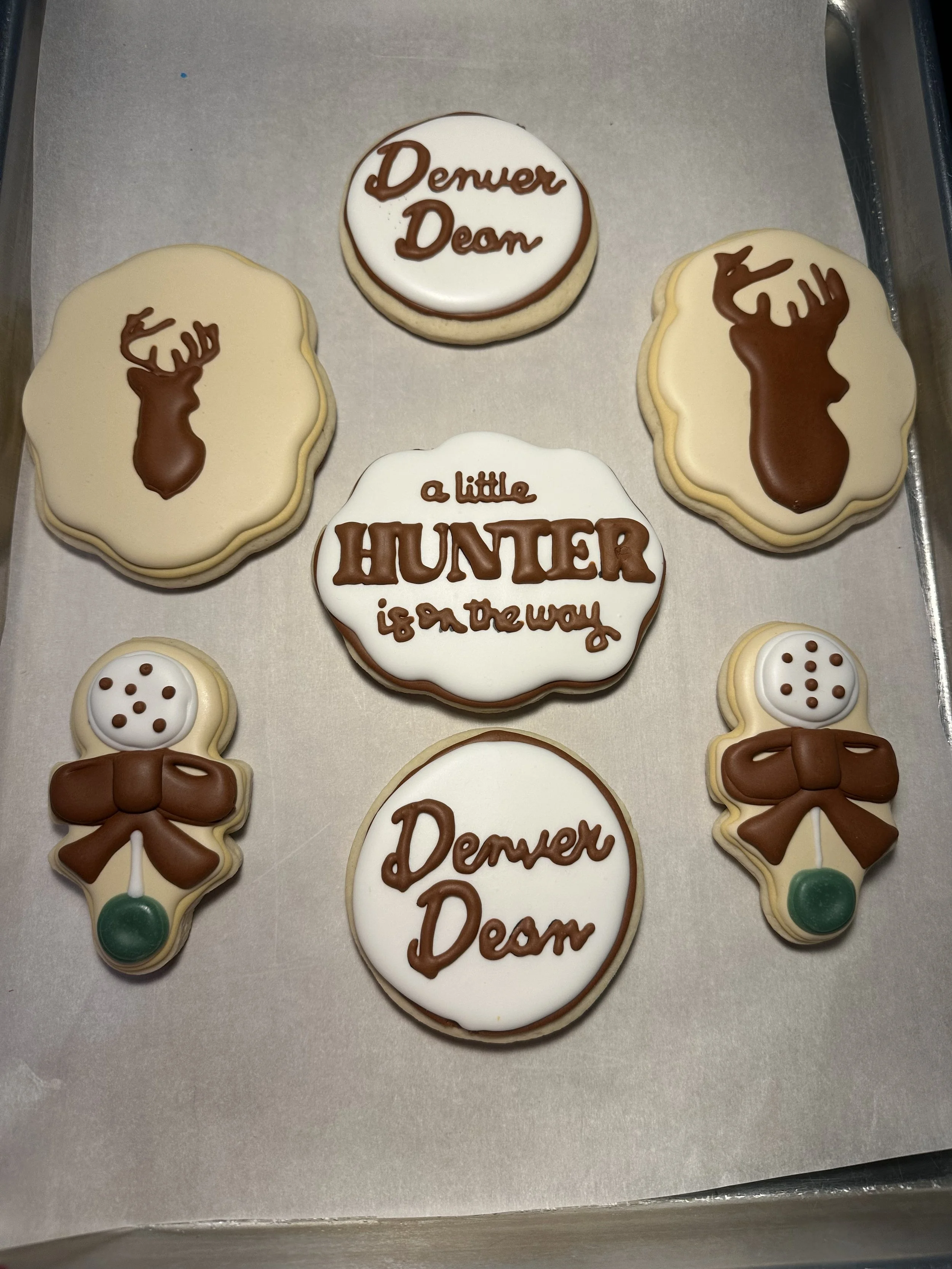 BABY SHOWER DEER / HUNTER IS ON HIS WAY