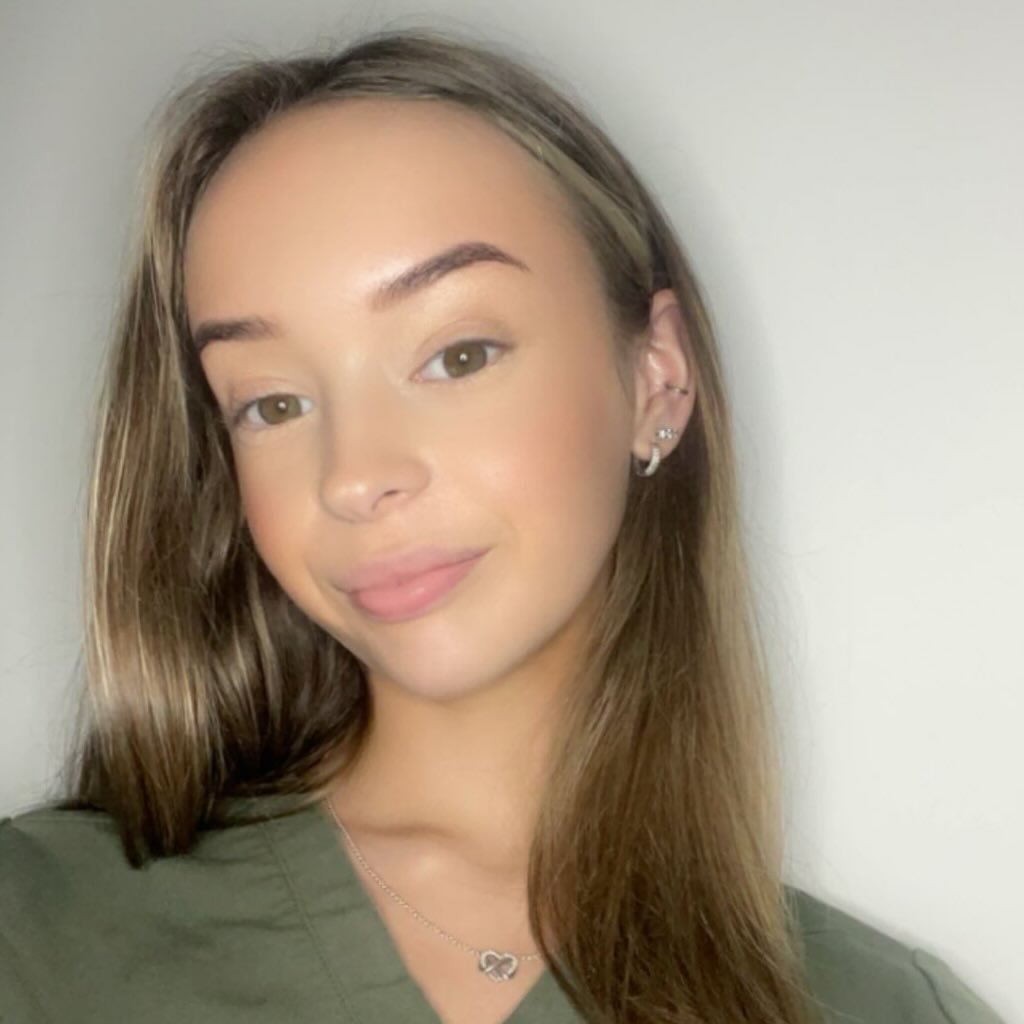 Meet the team 🌿 @naturalbeautybexhill 

Maddie 🌿🤍

Maddie has been with us since pretty much when we opened Natural Beauty Bexhill back in March 2023.
Previous to this Maddie has been in the beauty industry for 2 years working in salons, she is fu