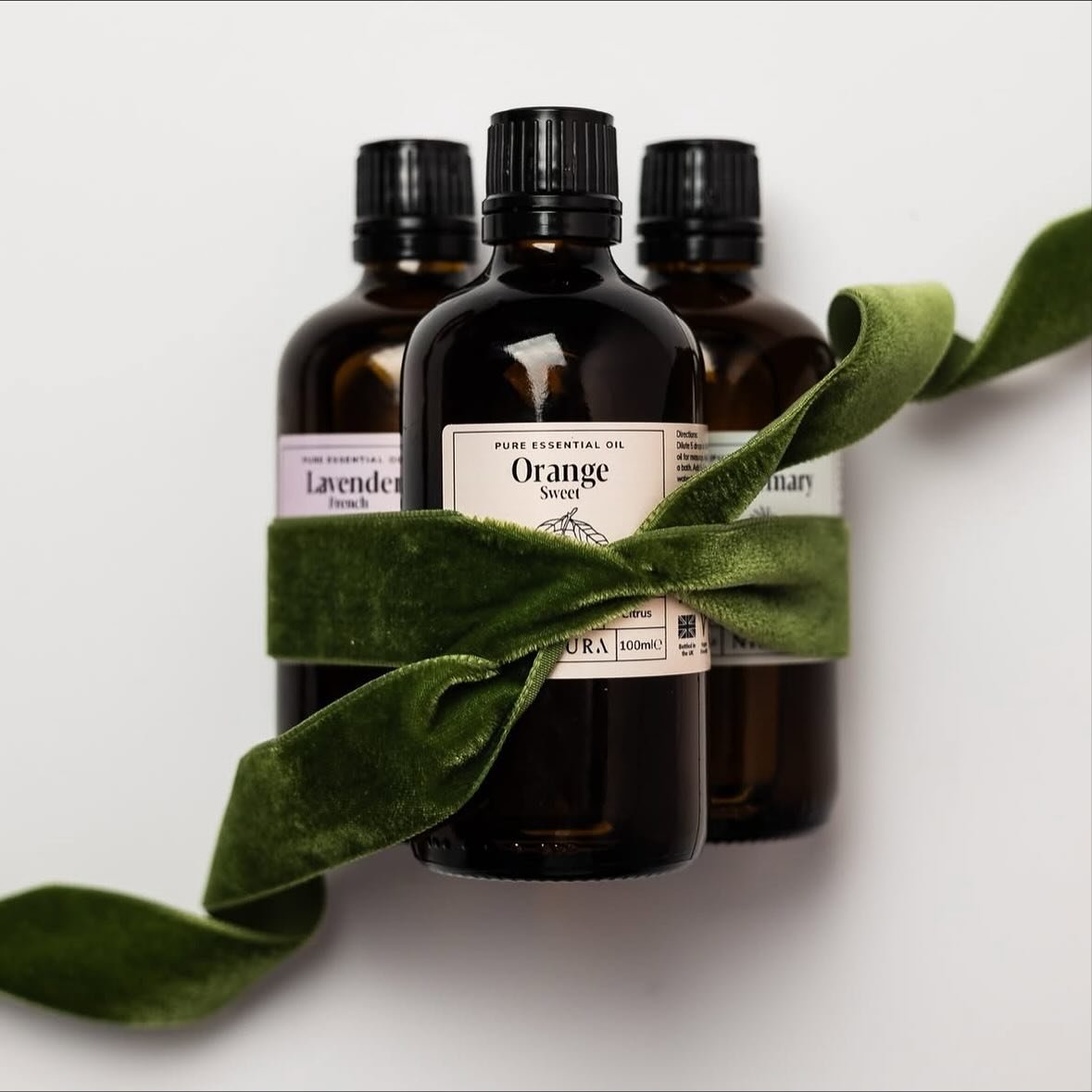 New treatment experiences arriving soon at @naturalbeautybyzara  and @naturalbeautybexhill 🌿 Just in time for the festive season- we can not wait to share more with you all - these are going to be special ✨ @nikurahq  #sensoryexperience #nikura #nat