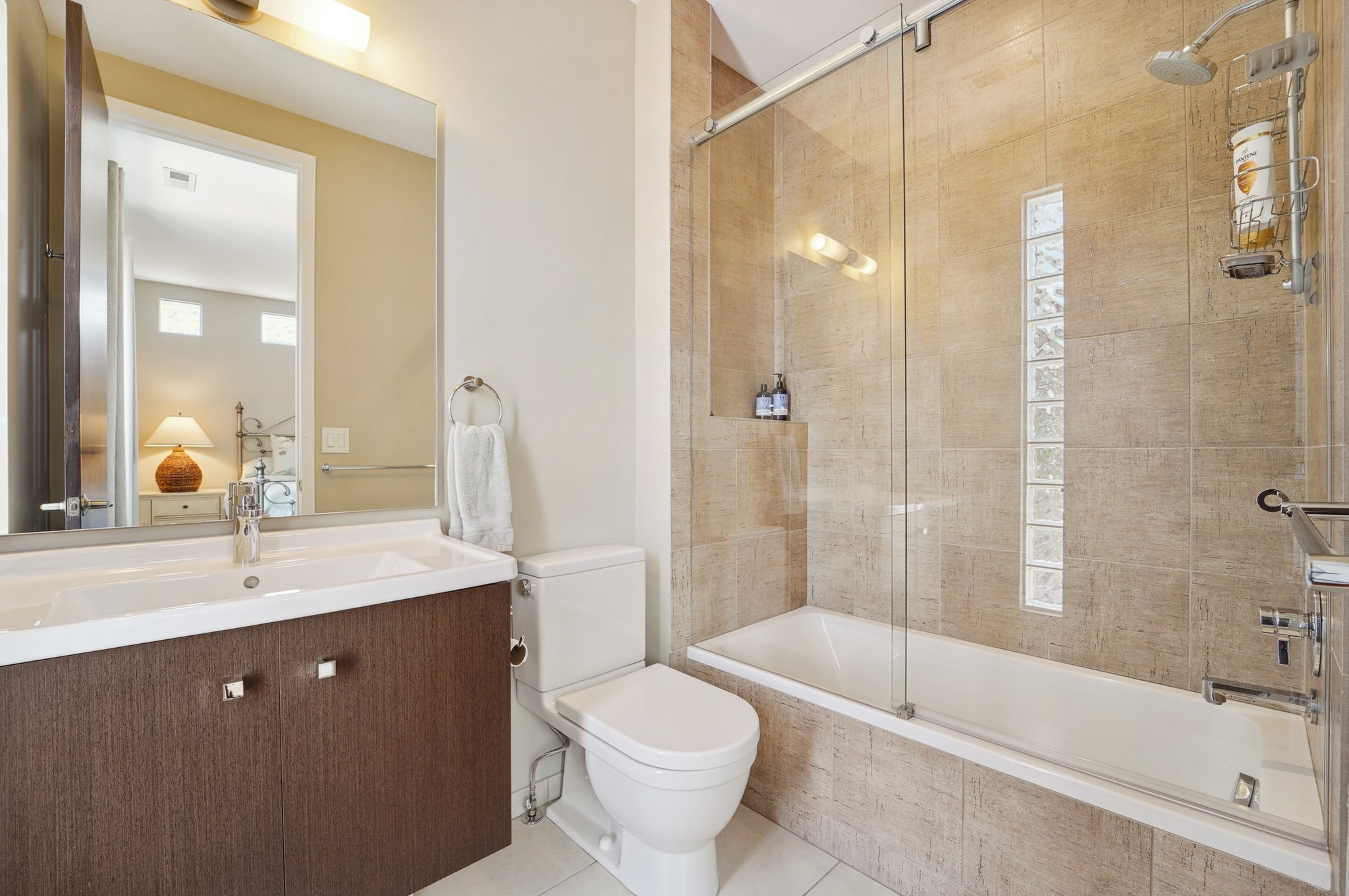 townhome bathroom.jpg