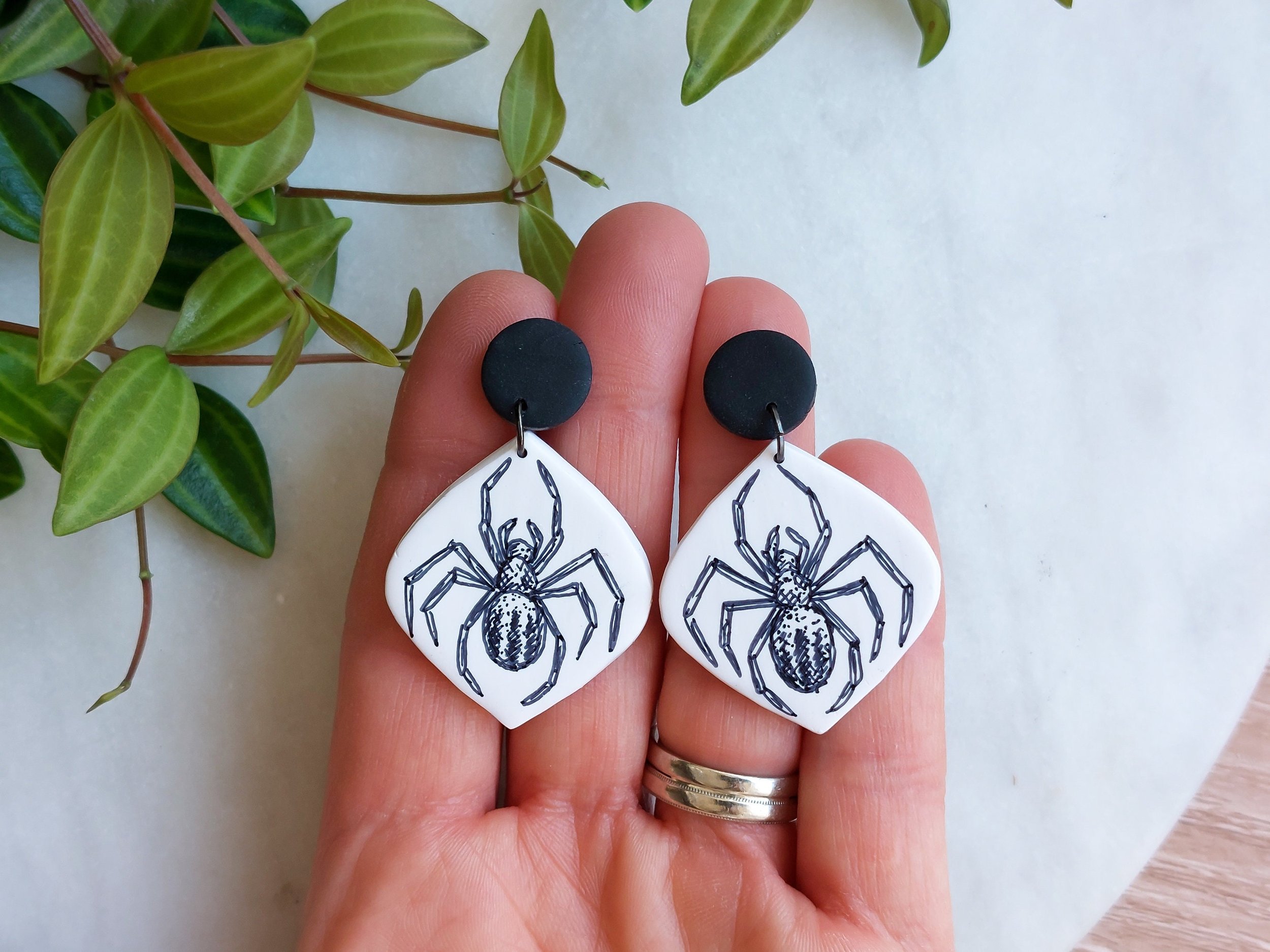 https://i.etsystatic.com/15080747/r/il/5e07d7/3374182608/il_fullxfull.3374182608_s018.jpg