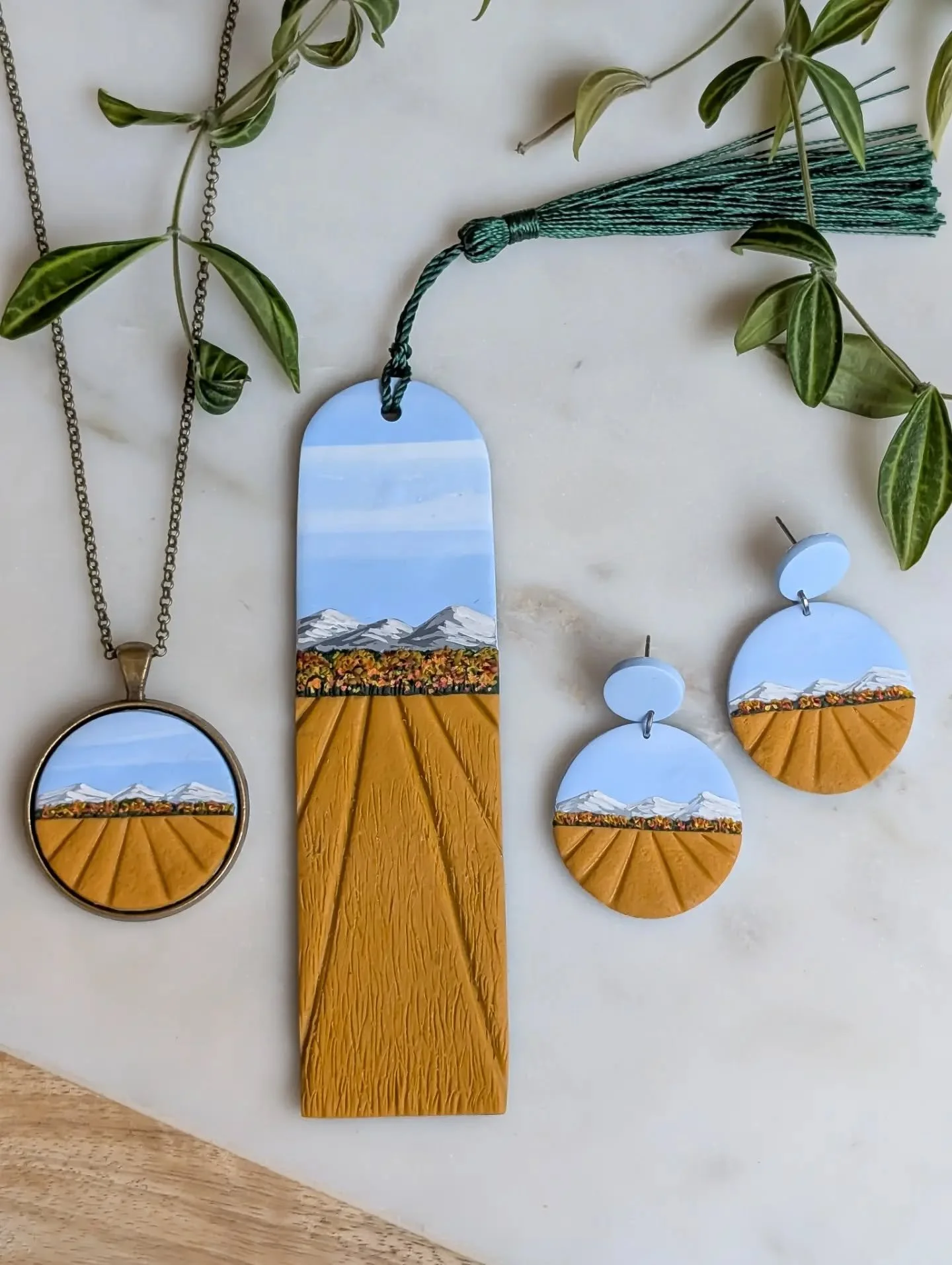 It's fall, folks!! 🍂🍁 Autumn fields are currently in stock and coming with me to the Hello Pretty Book Club Market this weekend!

I have a couple bookmarks in this design, and I'll be sharing a few other new bookmark designs that I'm bringing this 
