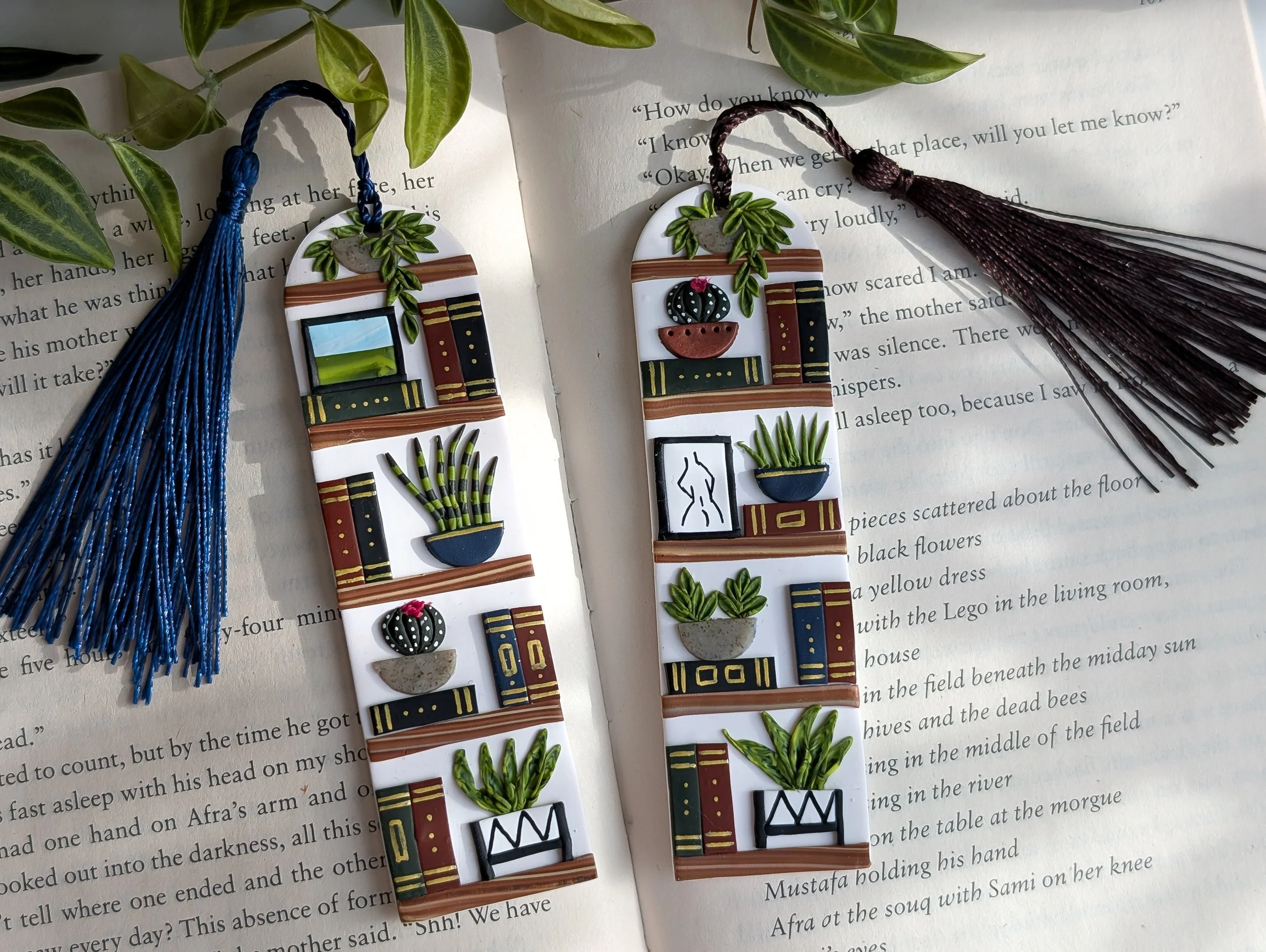 Modern Plant Bookshelf Bookmark - Light and Airy