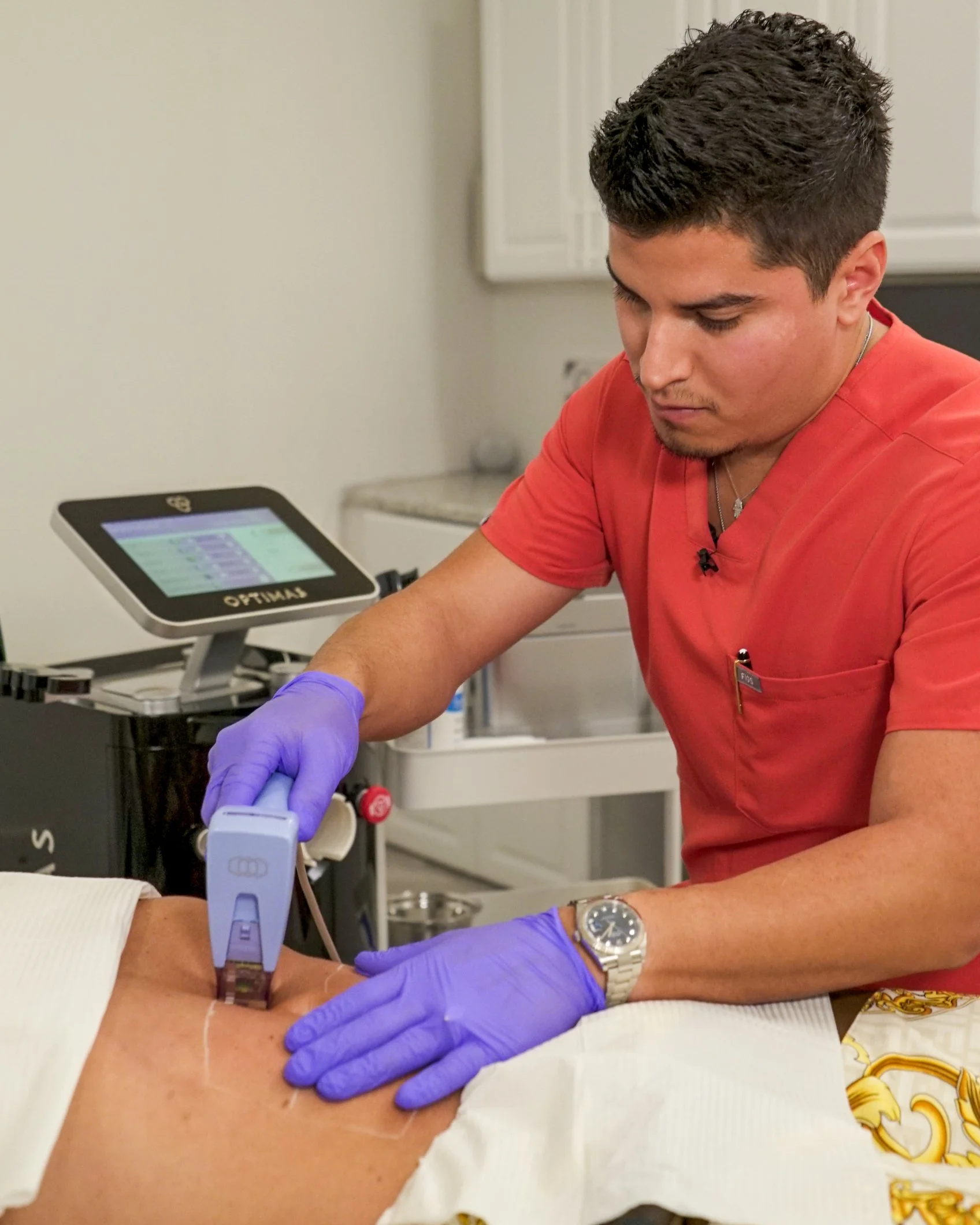Lead Injection MEET THE TEAM — ESTHÉTIQUE DE LUXE MEDICAL SPA