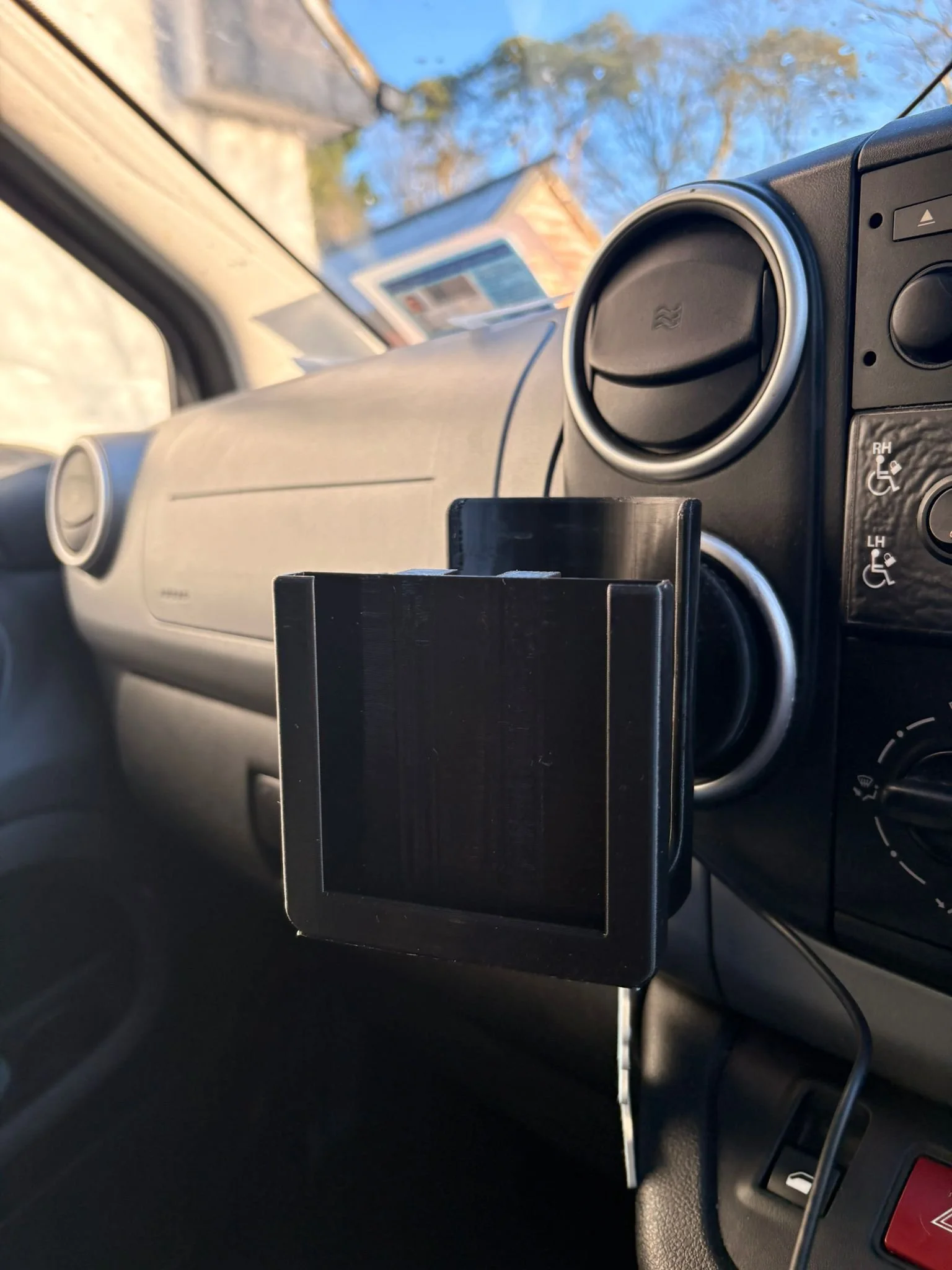 WhatsApp Image 2025-12-16 at 10.20.30_29c20533.jpg