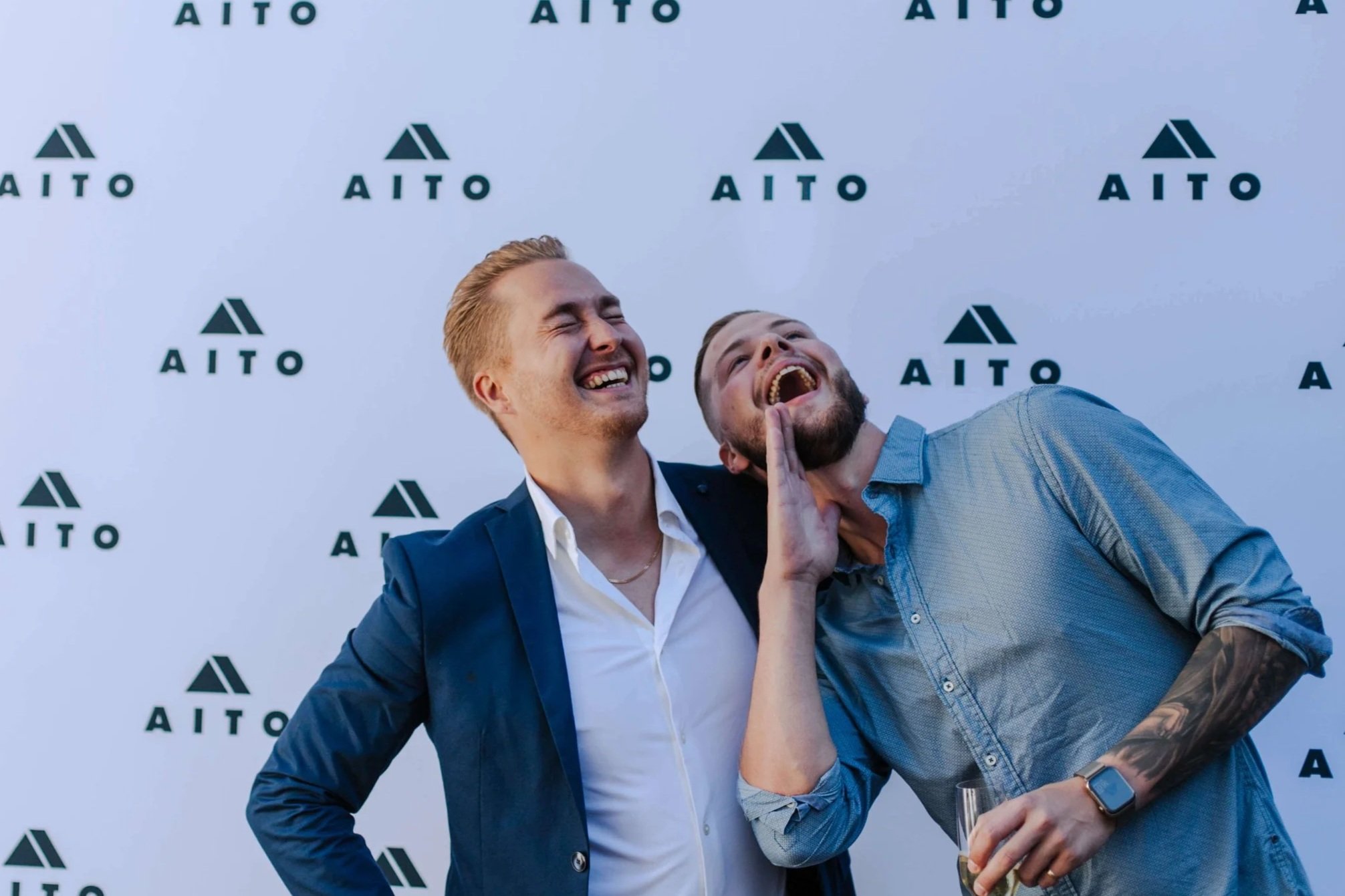 Tapahtumakuvaaja Helsinki — ammattimainen tapahtumakuvaus yritystapahtumiin, juhliin, konferensseihin, gaalaillallisiin ja bränditilaisuuksiin. Dokumentaarinen tyyli, joka tallentaa aidot hetket ja tunnelman. Event photographer Helsinki


