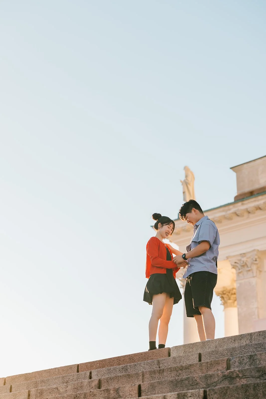 Couple photoshoot Helsinki — romantic and candid couple portraits for engagements, anniversaries, or pre-wedding sessions with professional photographer.