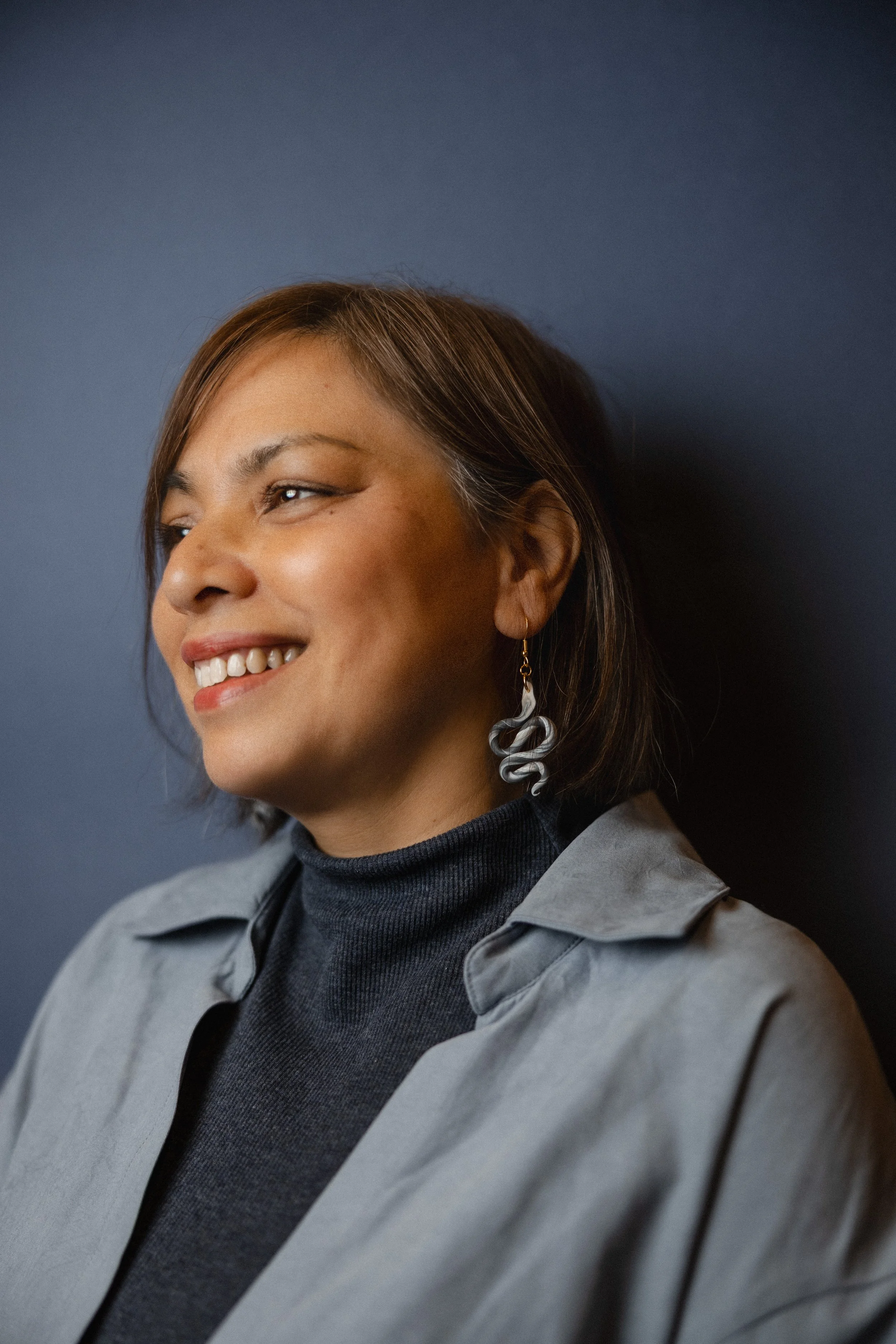 Angela li, Potrettikuvaaja Helsingissä. Ajattomat henkilökuvat henkilöbrändäykseen, LinkedIn-profiiliin ja lifestyle-kuviin. Professional portrait photographer in Helsinki. Timeless individual portrait sessions. Arim Lee. 헬싱키 스냅. 