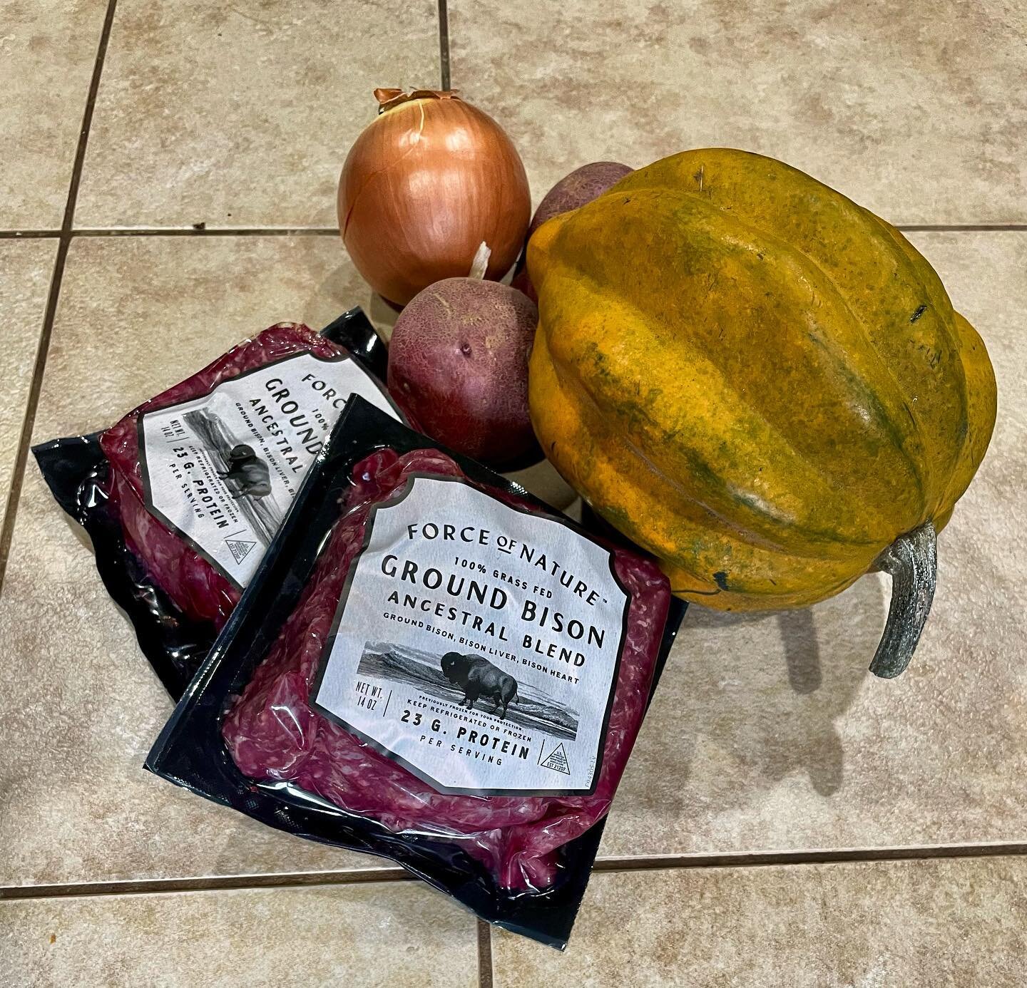 Superfood diet. #buffalo #bison #rewilding #forceofnature #ancestral #meat #liver #heart #wild #nutrition #healthy #food #natural #organic #bringbackbuffalo