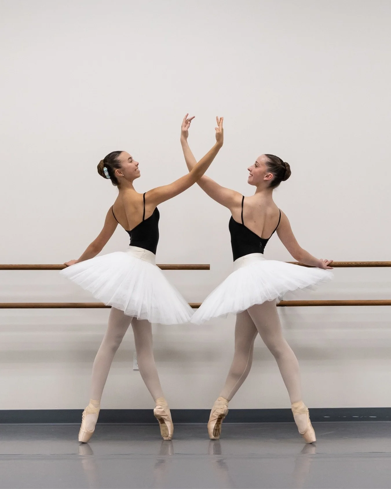Better together. 🤍

There is something special about growing alongside dancers who challenge you, inspire you and share in the work.

Train together. Grow together. Dance together.
📸: @heather_coronel_photo