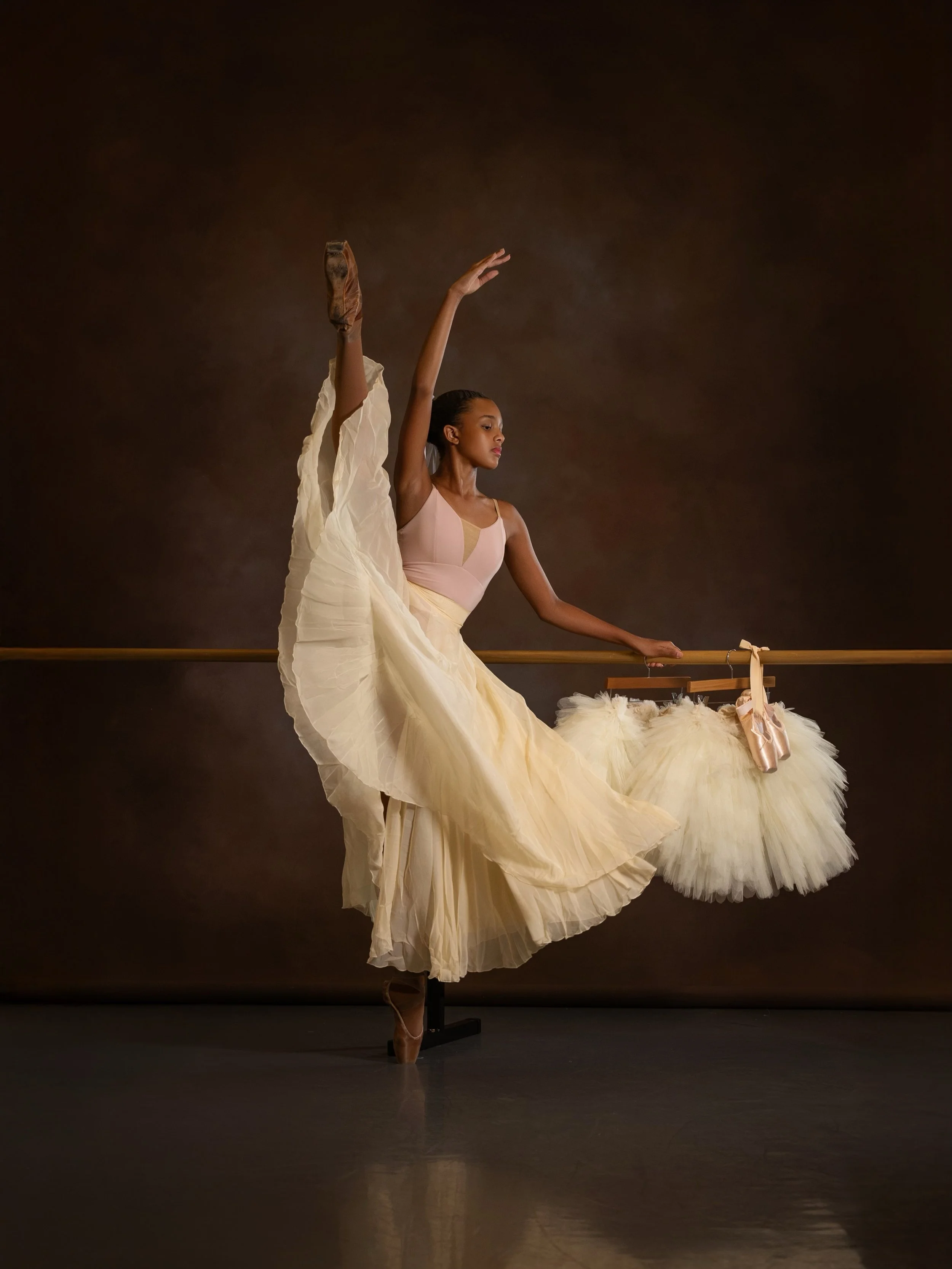 A little grace, a little movement and a whole lot of love for ballet. 🤍

Thank you @heather_coronel_photo for the beautiful photo!