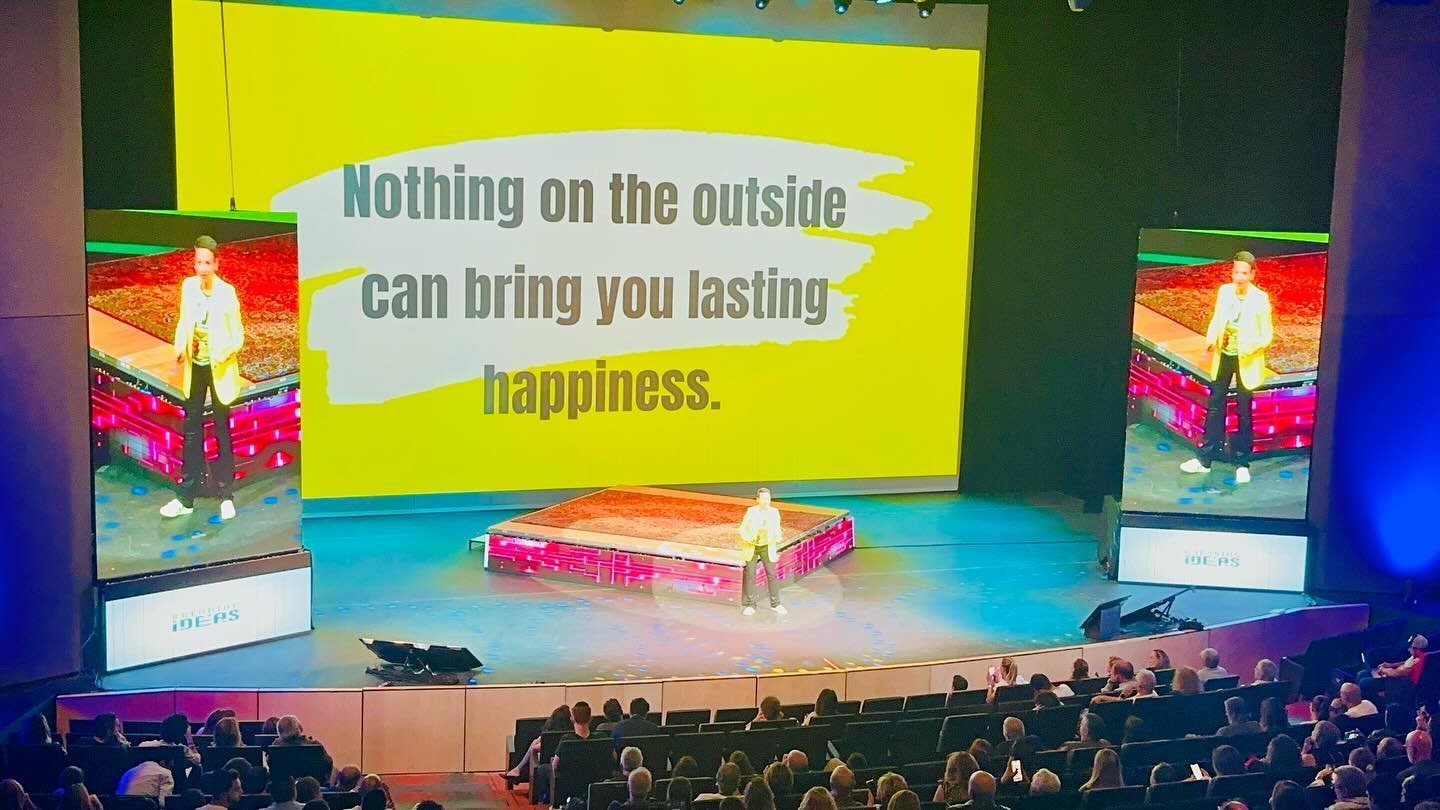 Nothing on the outside can bring you lasting happiness&hellip;

Yesterday I had the gift of delivering a keynote at the Breaking Ideas festival in Mexico City, created by @maguen_david_comunidad 

I shared my journey as a refugee and what it taught m