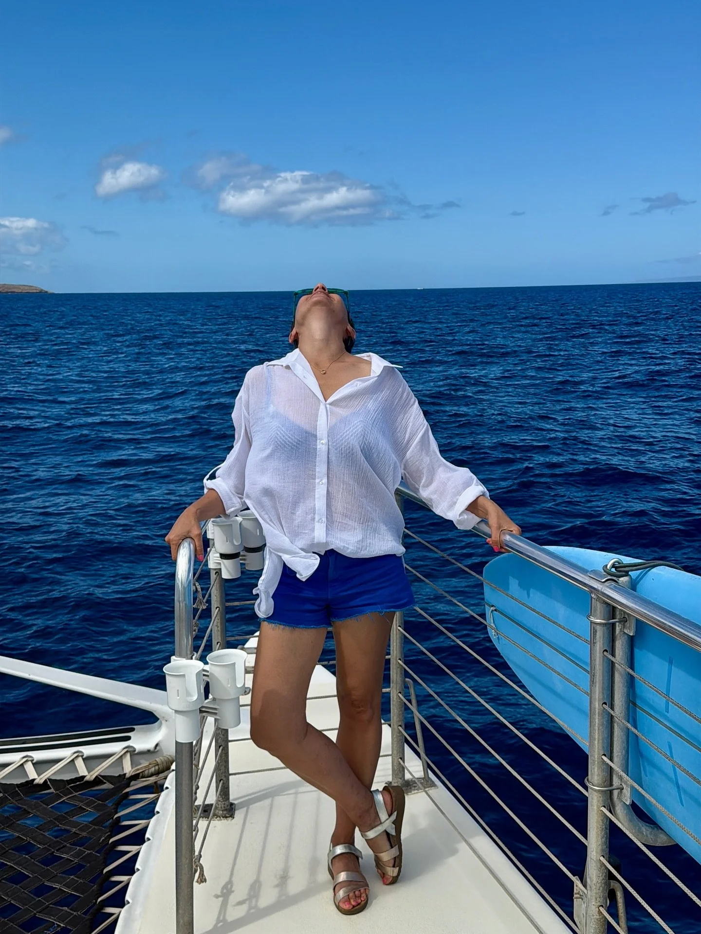 Maui, you feel like the softest, warmest hug for the soul. 5 favorite moments from so many:
.
1 - Daily morning walk on the beach. Coffee in hand. @avispiv by my side. The soft morning sunshine on my skin. Gentlest water covering my feet. The divine