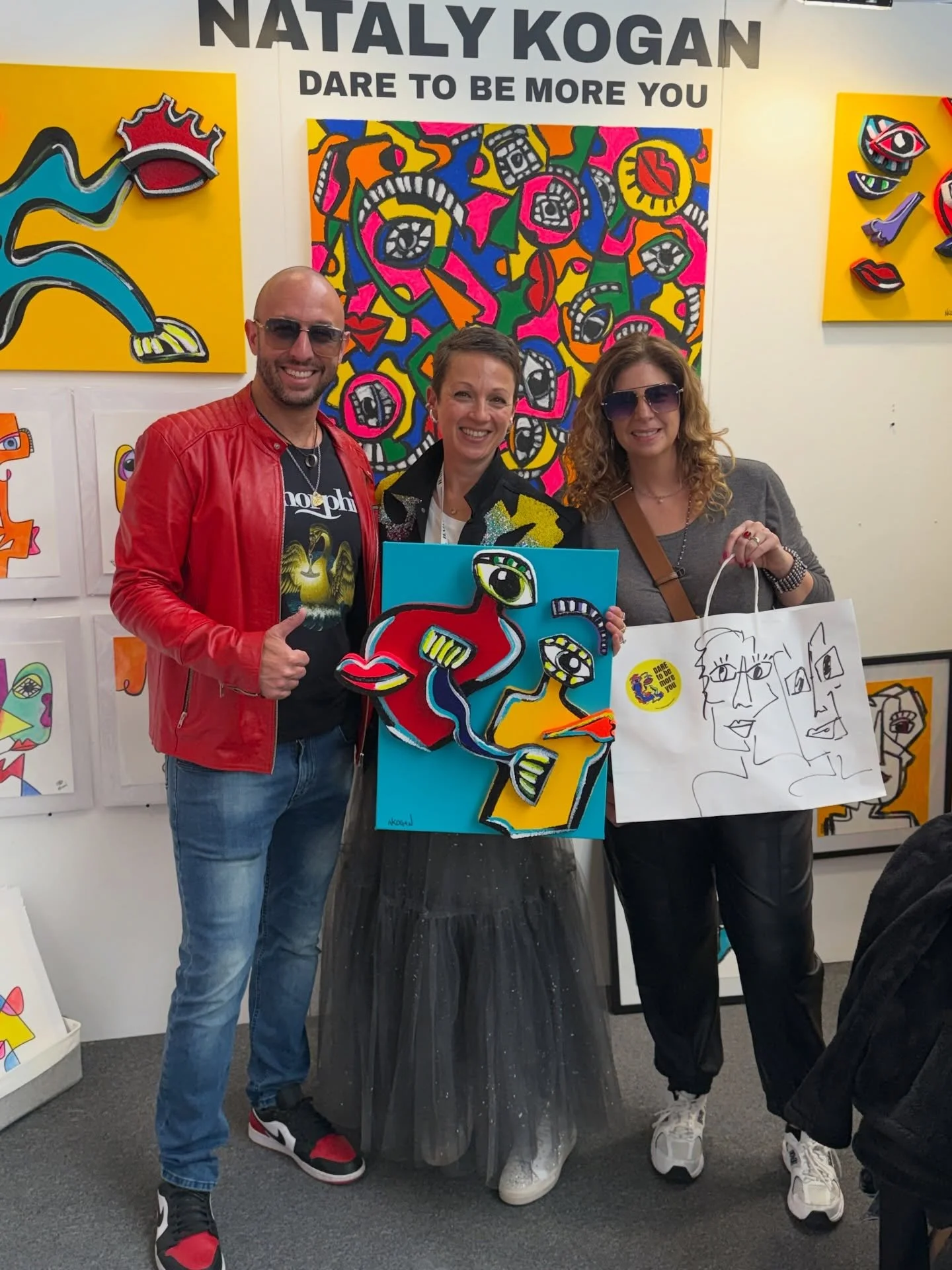 GIANT gratitude for all of the people who came to experience and collect my art during my show in Mexico City!
.
My art is an extension of me. So it was incredibly vulnerable to share it publicly in such a big way.
.
But I was overwhelmed with the re