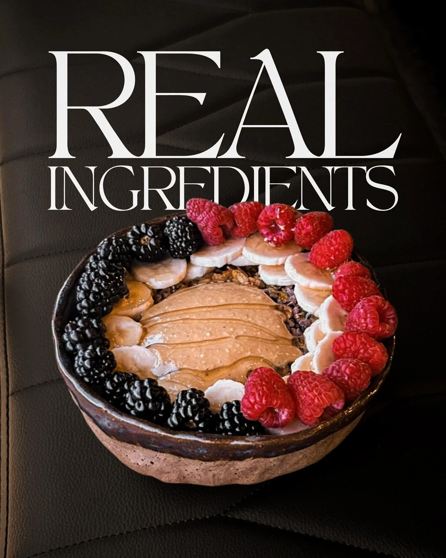 We regret to inform you that some a&ccedil;a&iacute; bowls are just sherbet with good PR... but don&rsquo;t worry. Ours is blended with real a&ccedil;a&iacute;, whole fruit, organic almond milk, and fresh orange juice
No sherbet. No weird fillers. No