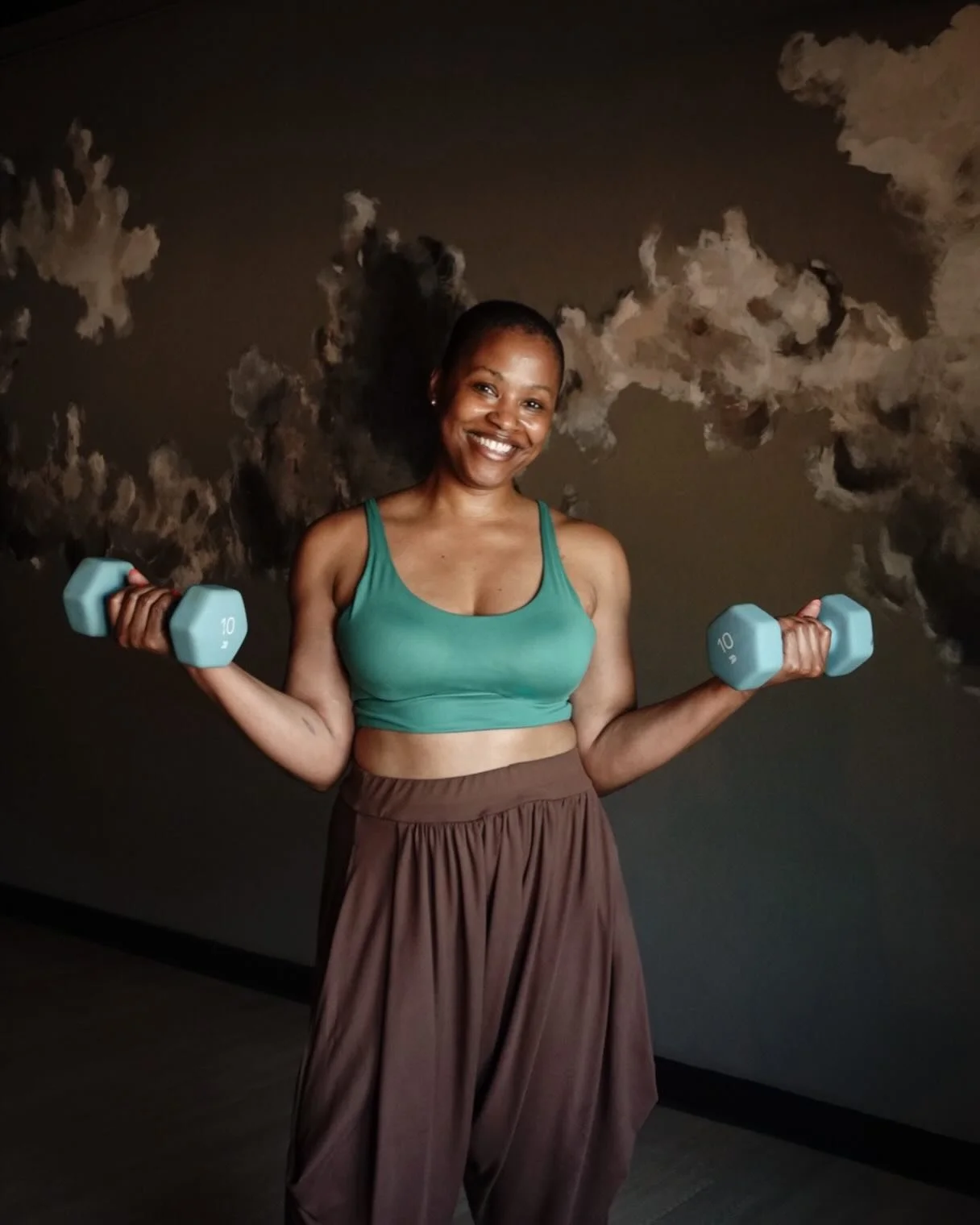 HOT CLUB SCULPT: SUMMER EDITION ☀️🔥

Turn up the heat and kick off summer with Jessica Legrair&rsquo;s signature Hot Club Sculpt, Summer Edition! Join us Friday, June 26 from 6:30-7:30 PM for a sweaty, feel-good workout set to upbeat club-inspired t