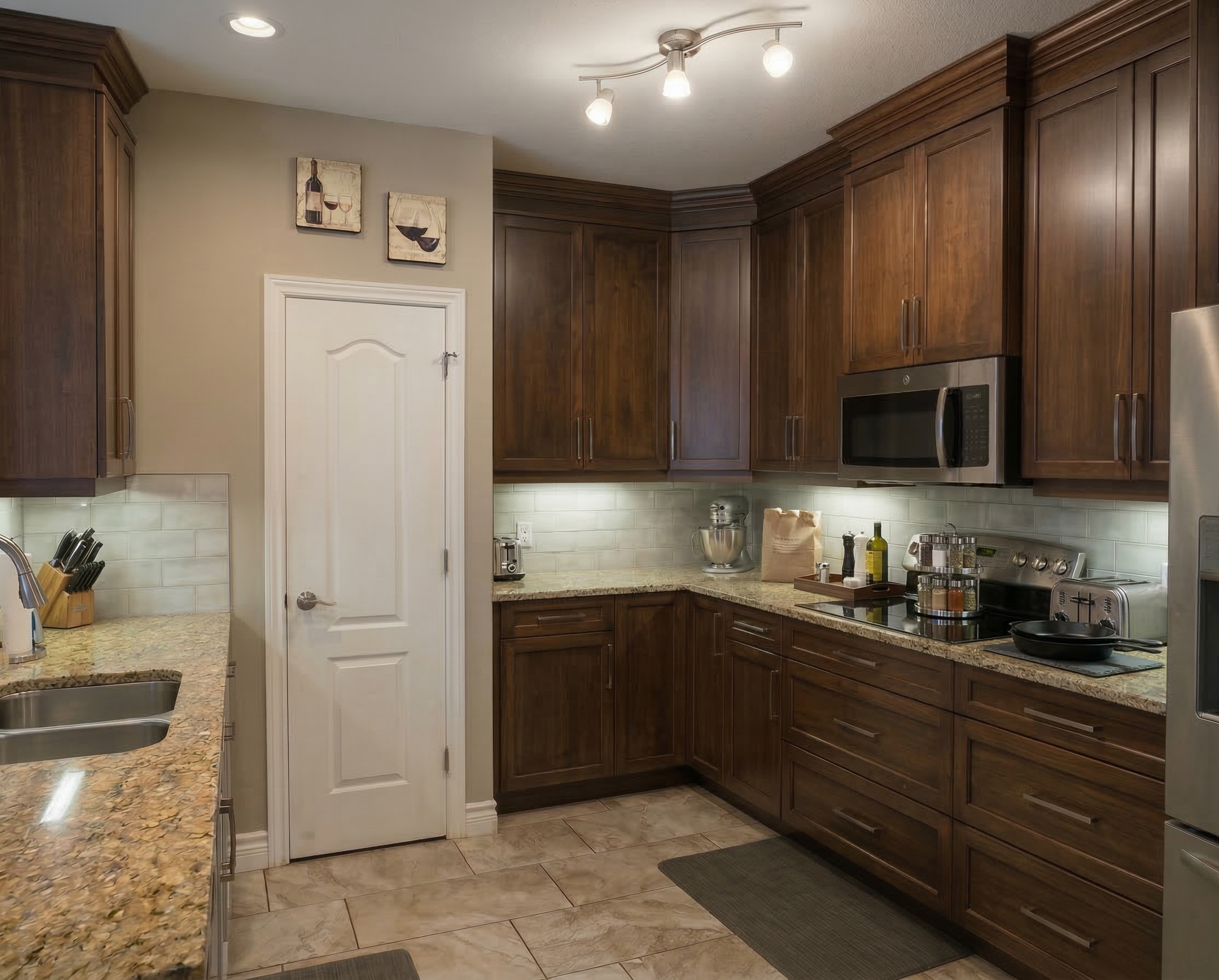 Kitchen cabinets painting in London