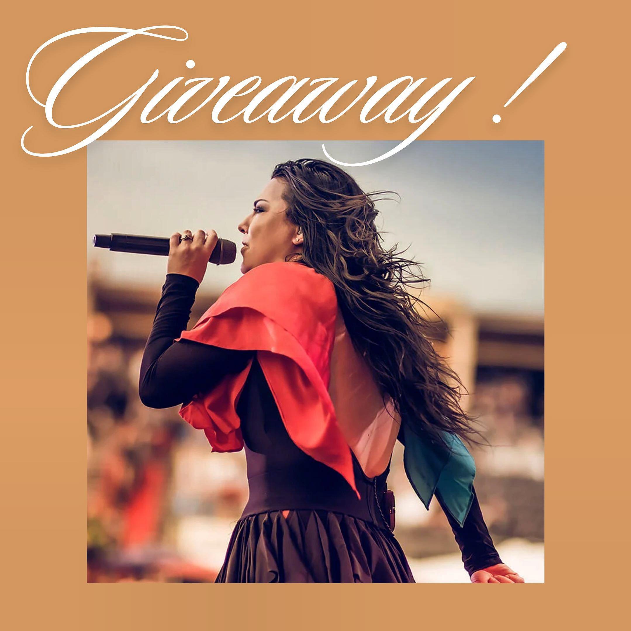 Enter to Win a V7 Microphone!🎤 
How?! 👉🏼 Tag a Fellow Musician Below &amp; Sign Up &amp; Join the WWIM Directory!👩🏽&zwj;💻

Have you joined our online directory of female musicians? 
Sign up for a chance to win an sE Electronics V7 Dynamic Micro